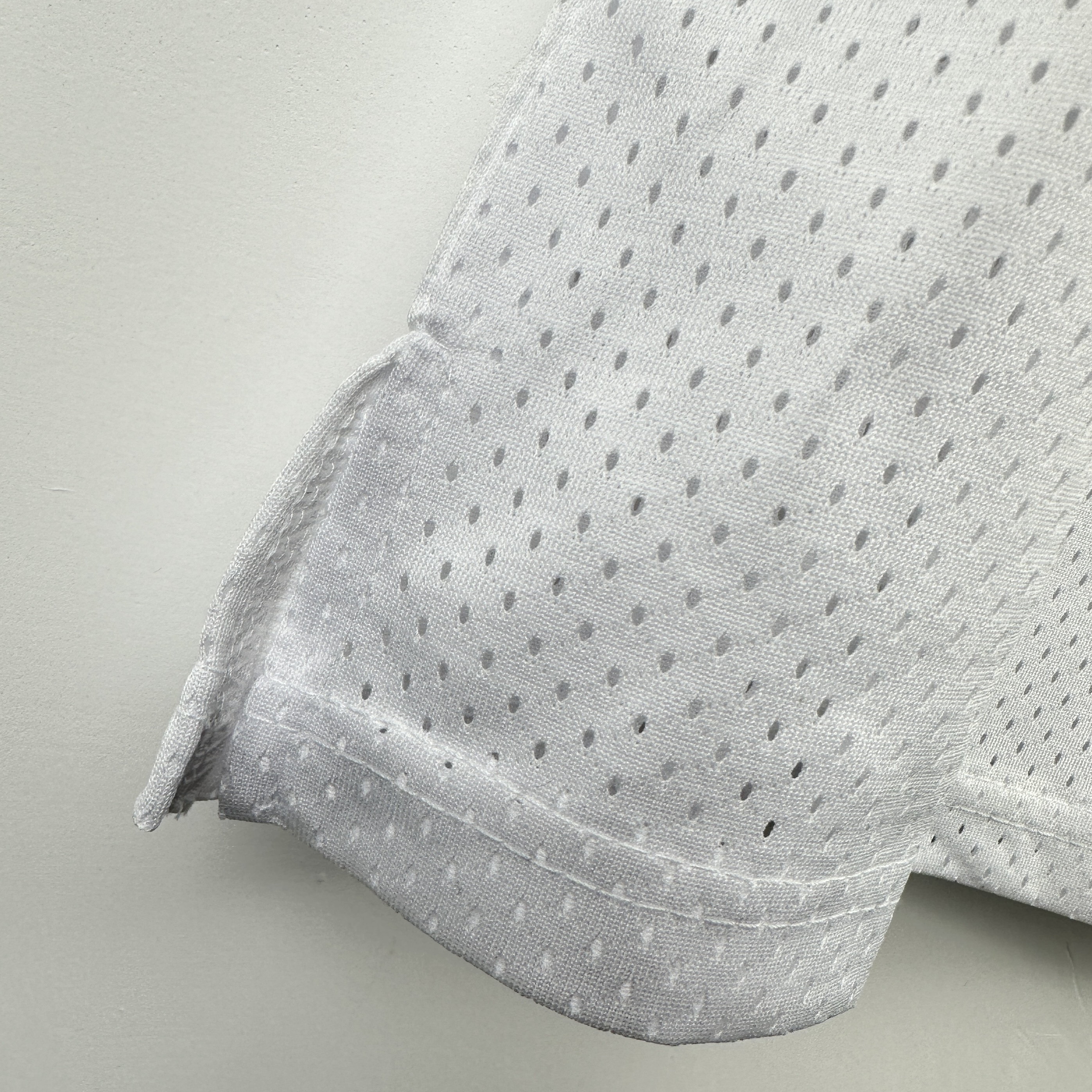 Embroidered MN retro jersey Timberwolves 97/98 season white No. 21 Kevin Garnett