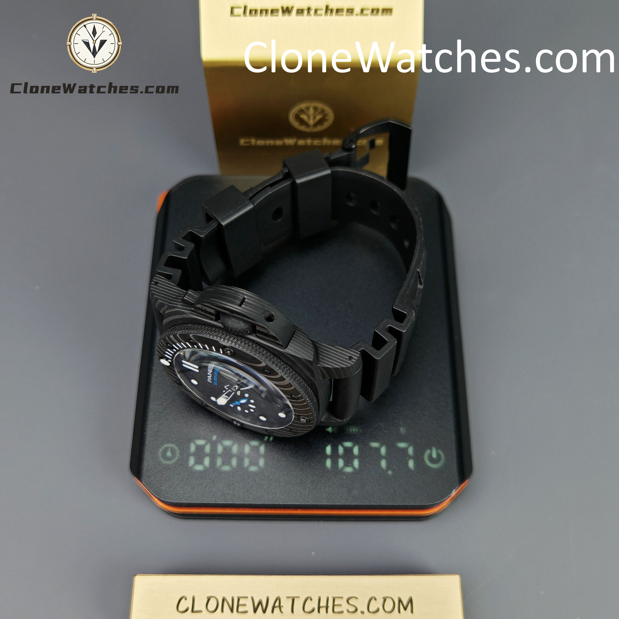 Panerai Super Clone Watches 1:1 Submersible CarbotechTM PAM02231 Black Dial