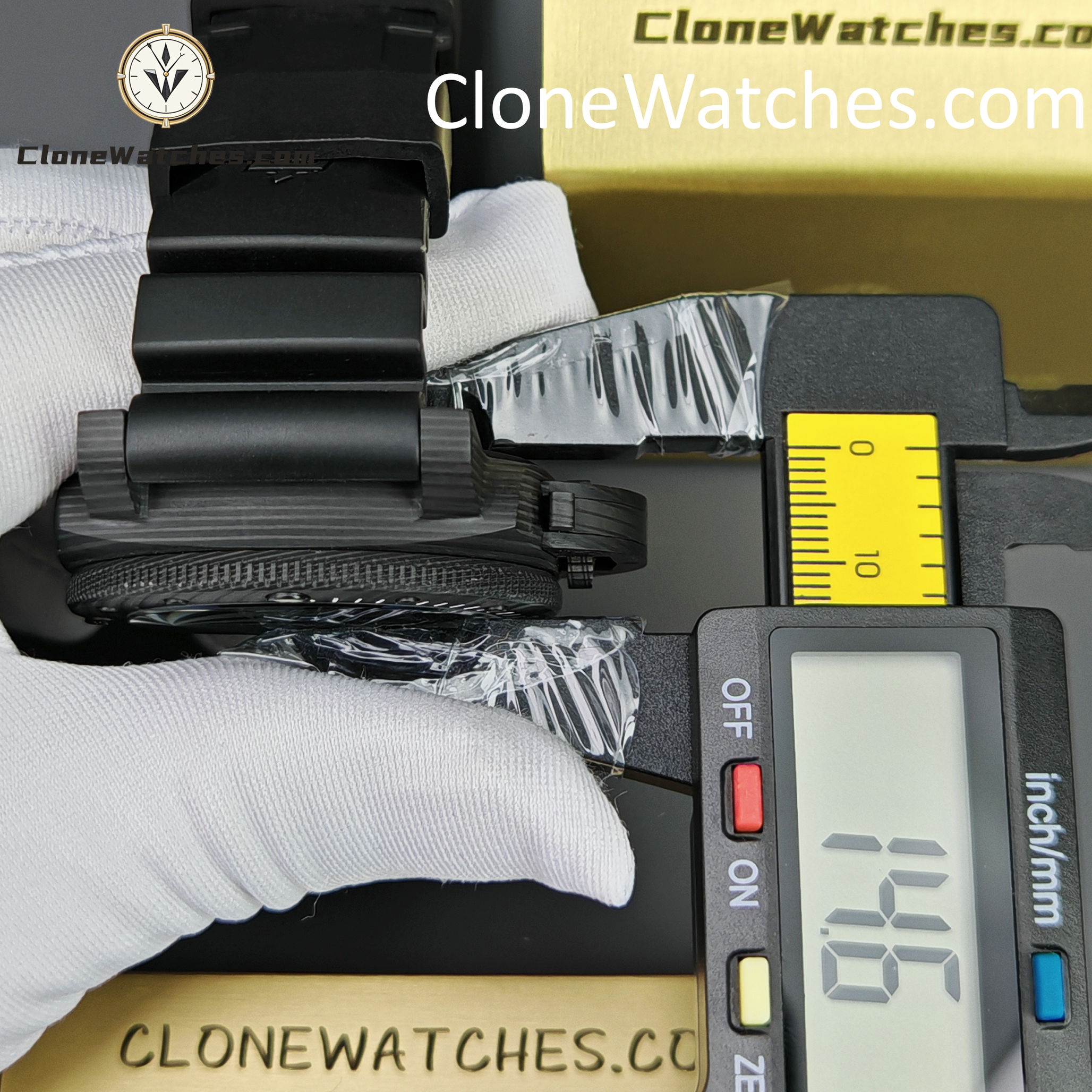 Panerai Super Clone Watches 1:1 Submersible CarbotechTM PAM02231 Black Dial