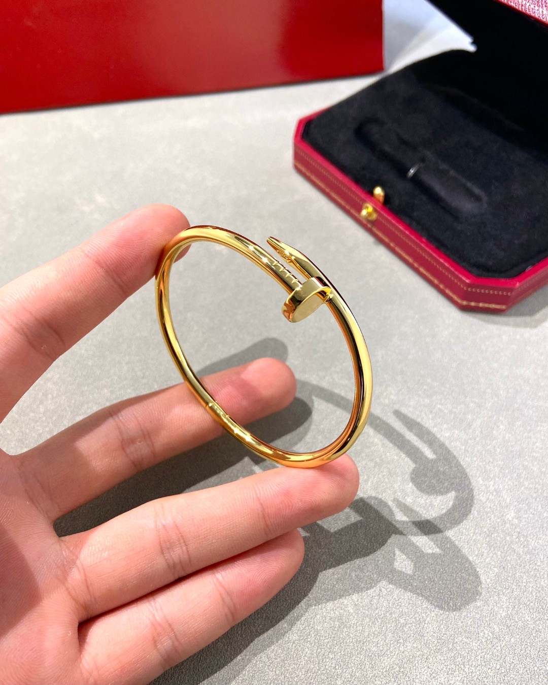 Cartier Diamond Free 18K Platinum Bracelet