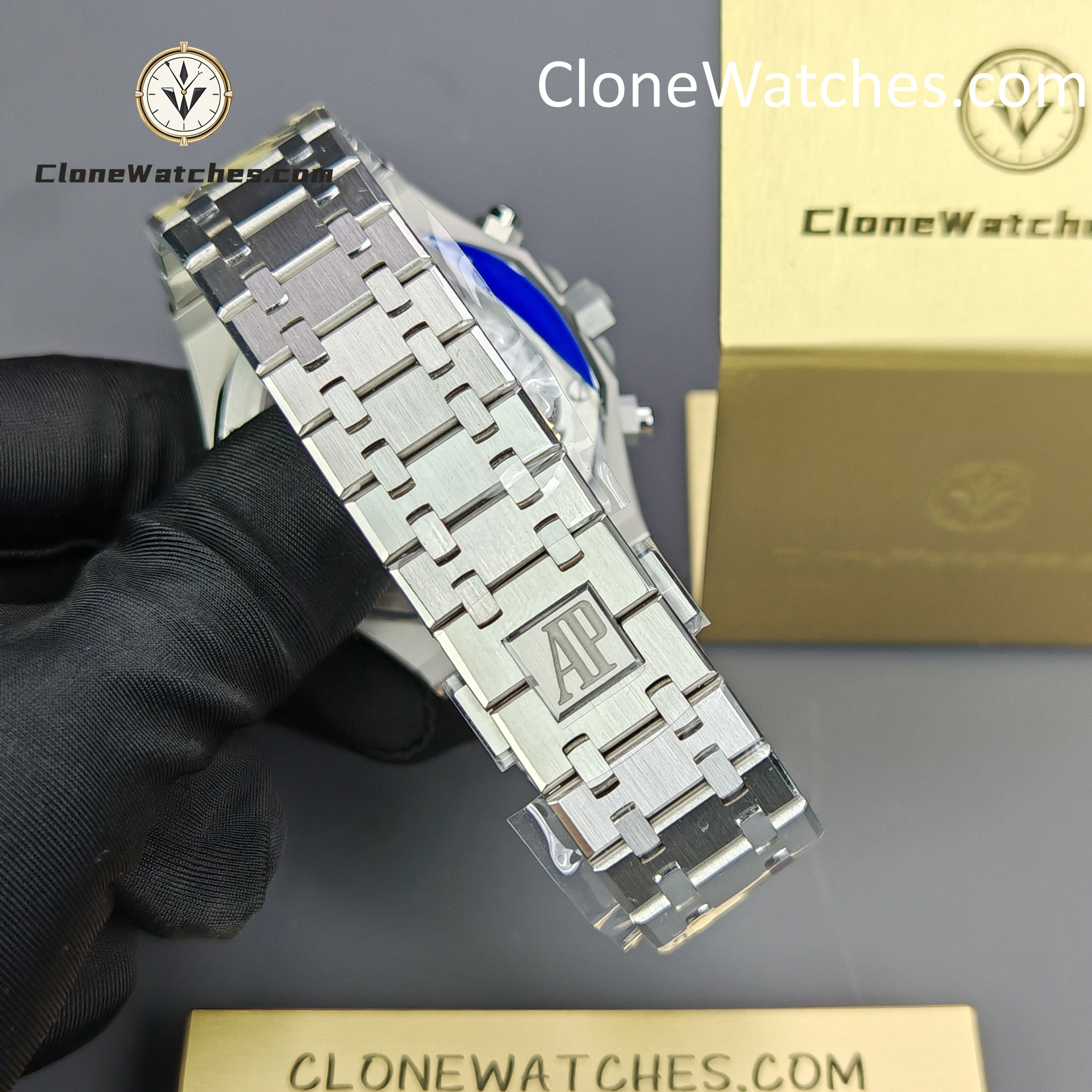 Audemars Piguet Super Clone Watches 1:1 Royal Oak Blue Dial 26240 Selfwinding Chronograph