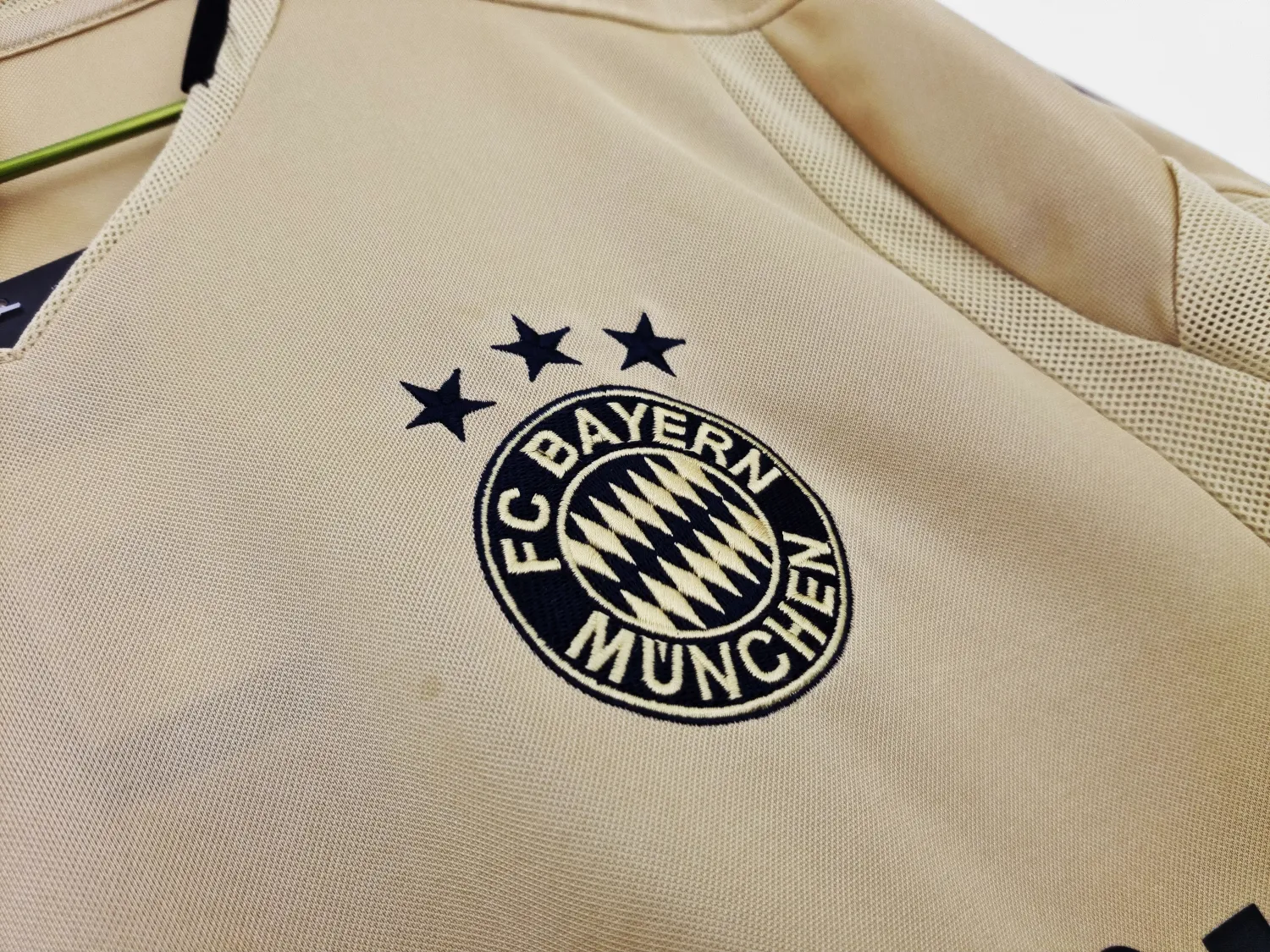 2004/05 Bayern Munich Stadium Retro Jersey