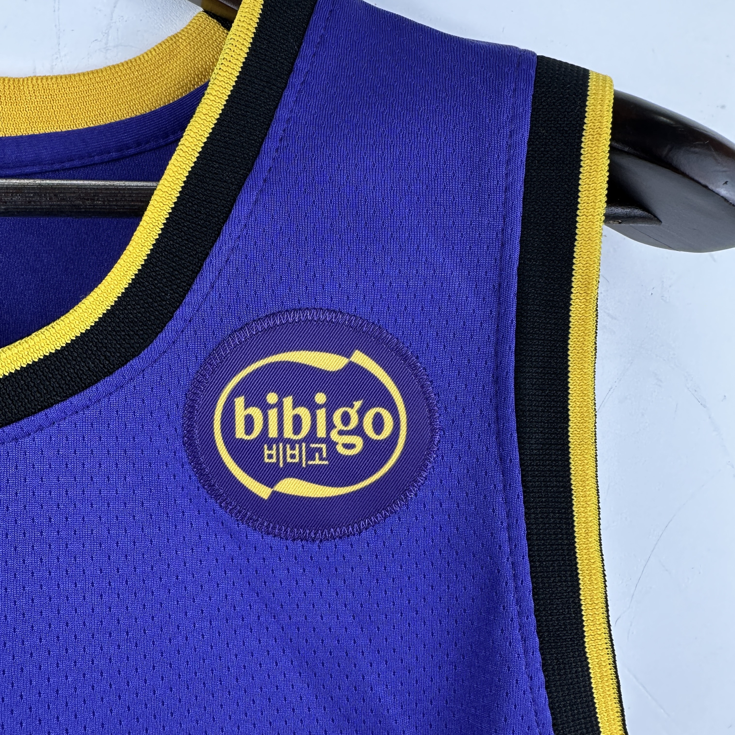 Embroidered 23rd season Lakers flying man style No. 23 James