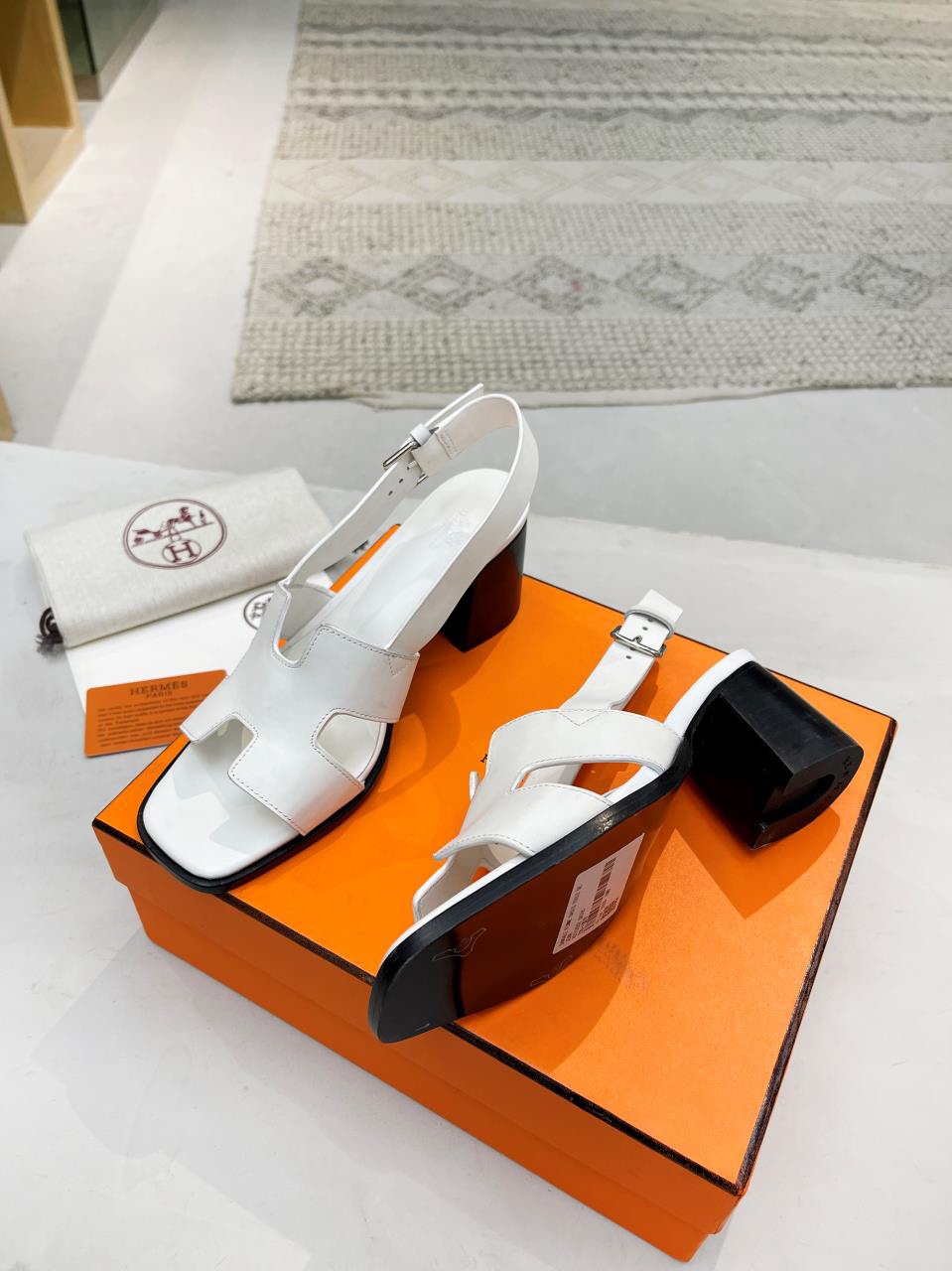 Hermes women classic slipper swift cowhide