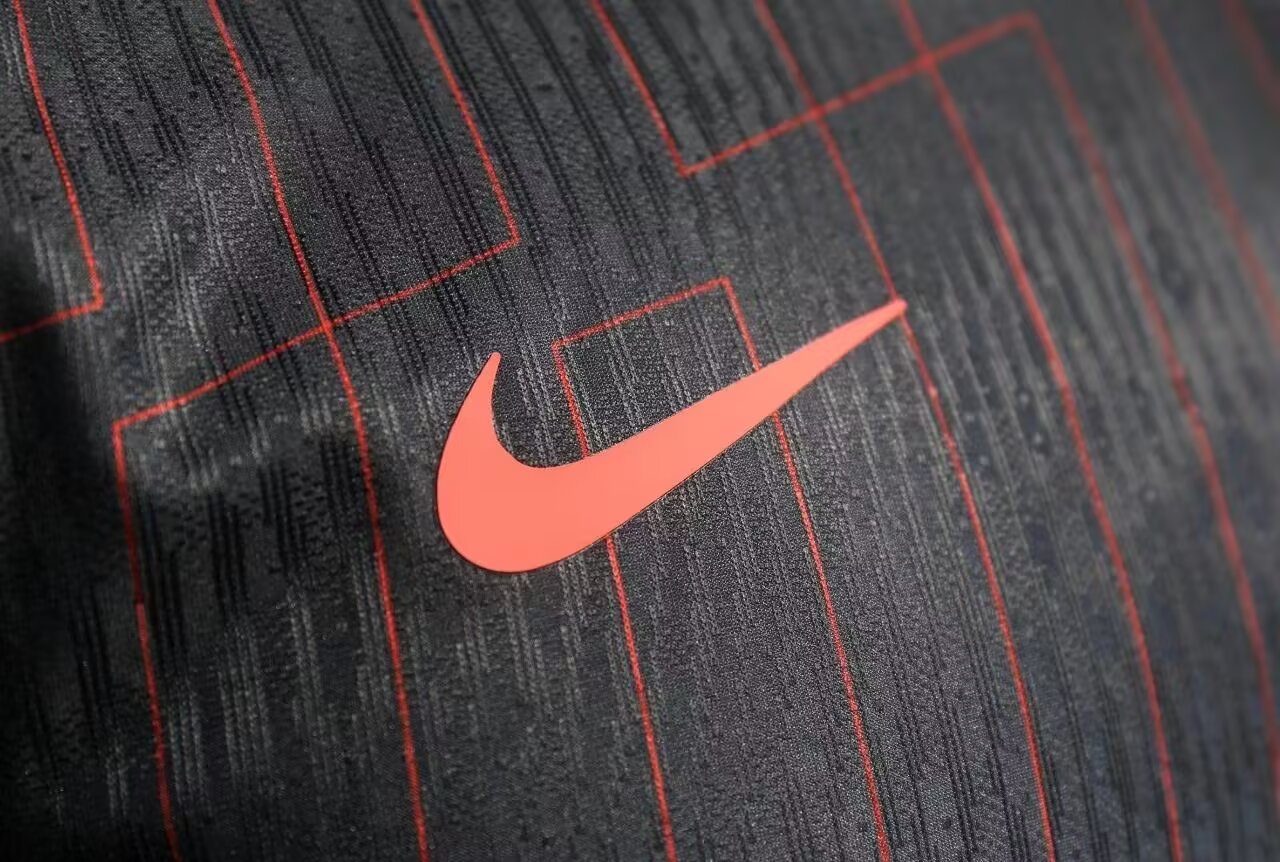 2024/25 Liverpool Black Special Edition - Player Edition