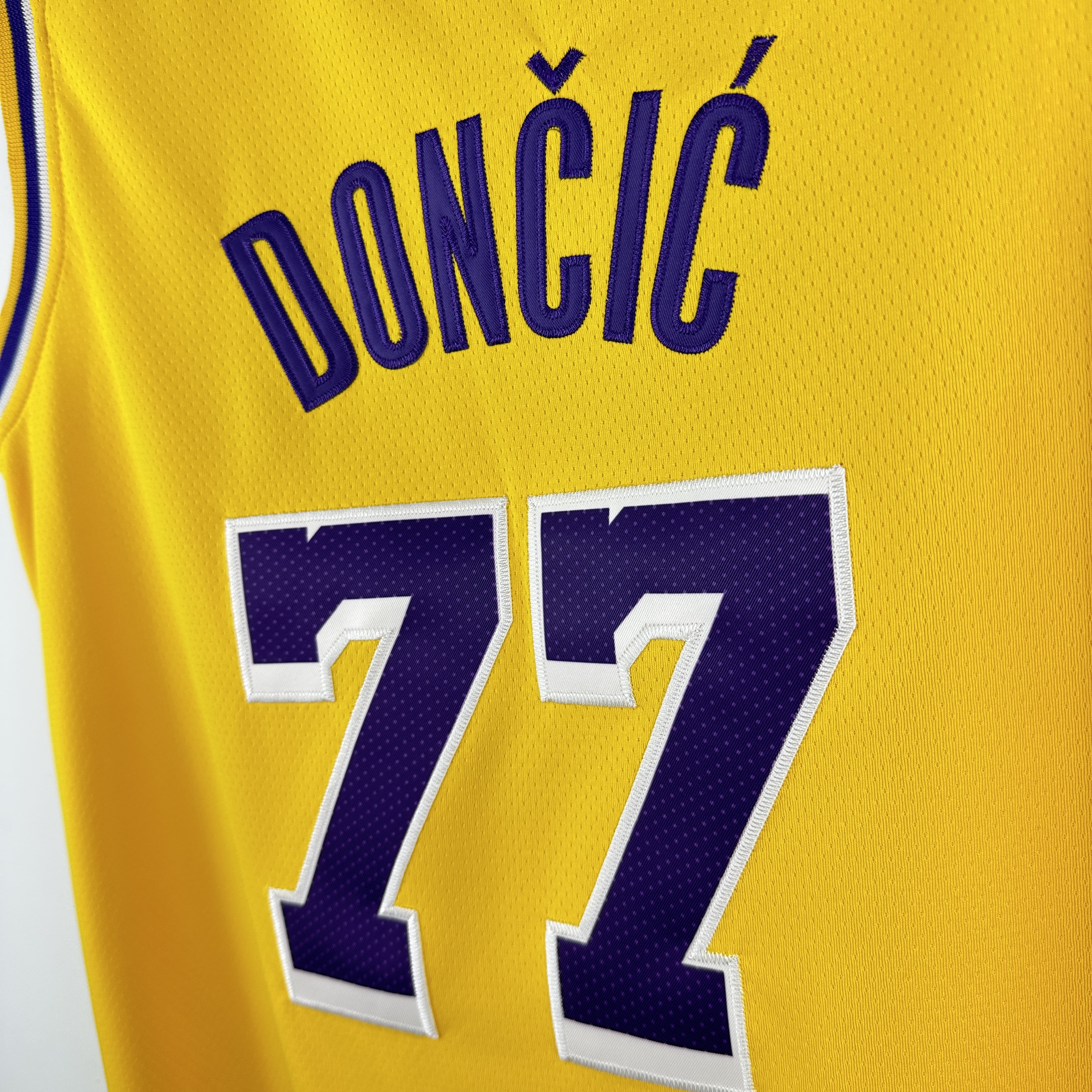 Embroidered Lakers Crew Neck Yellow No. 77 Doncic