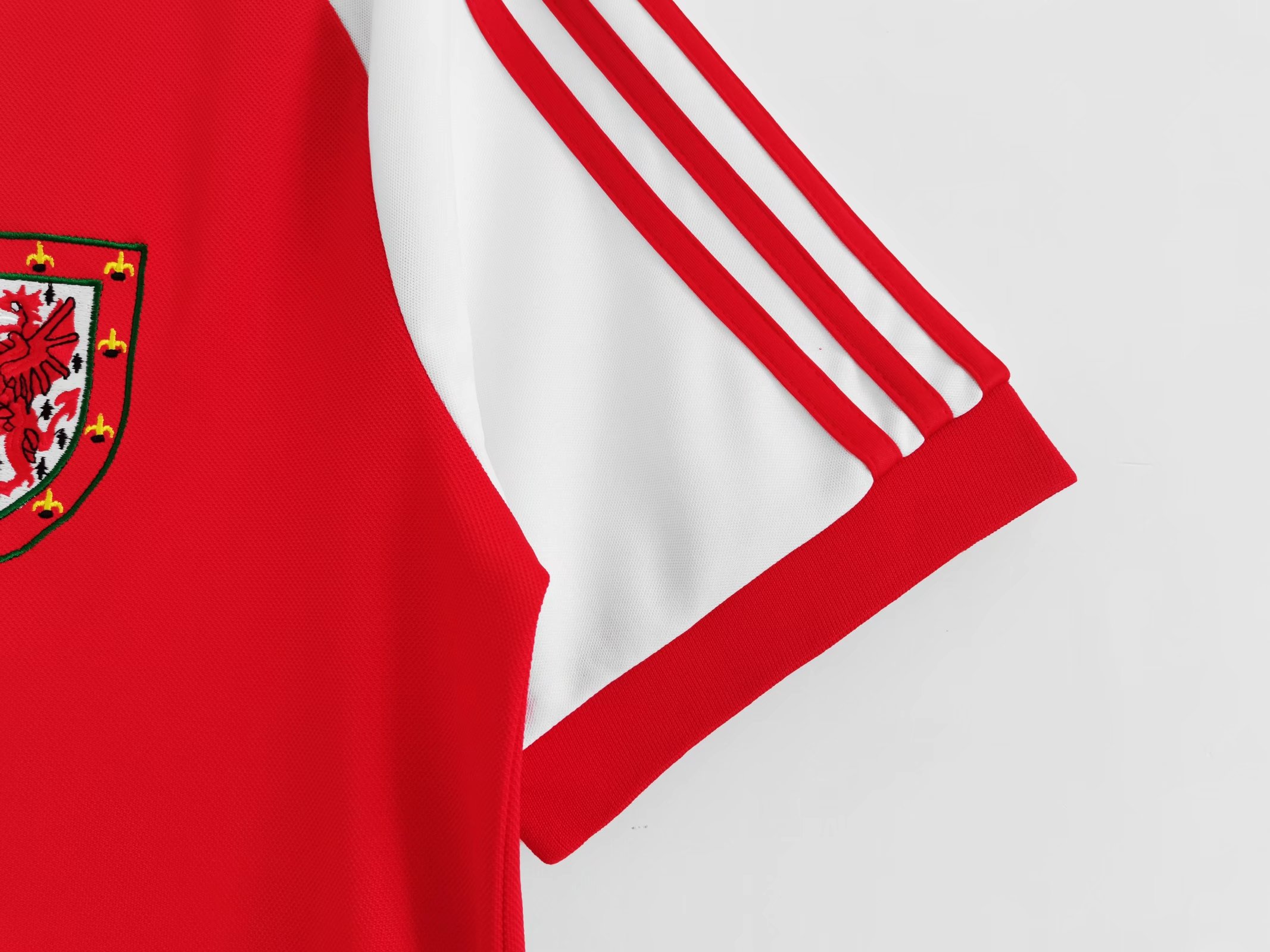 1982 Wales home retro jersey 1:1 Thai quality-Fans