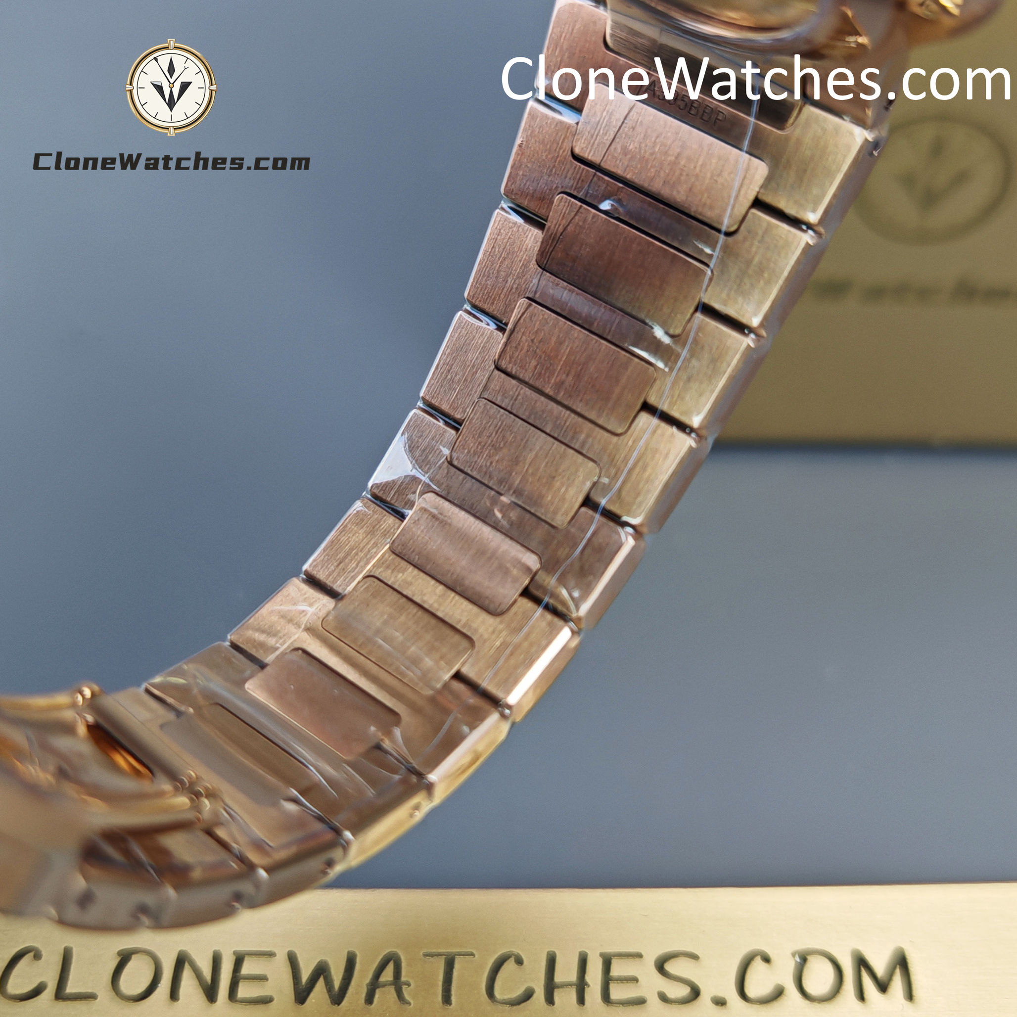 Patek Philippe Super Clone Watches 1:1 Nautilus Rose Gold 7118/1300R-001 35.2 mm