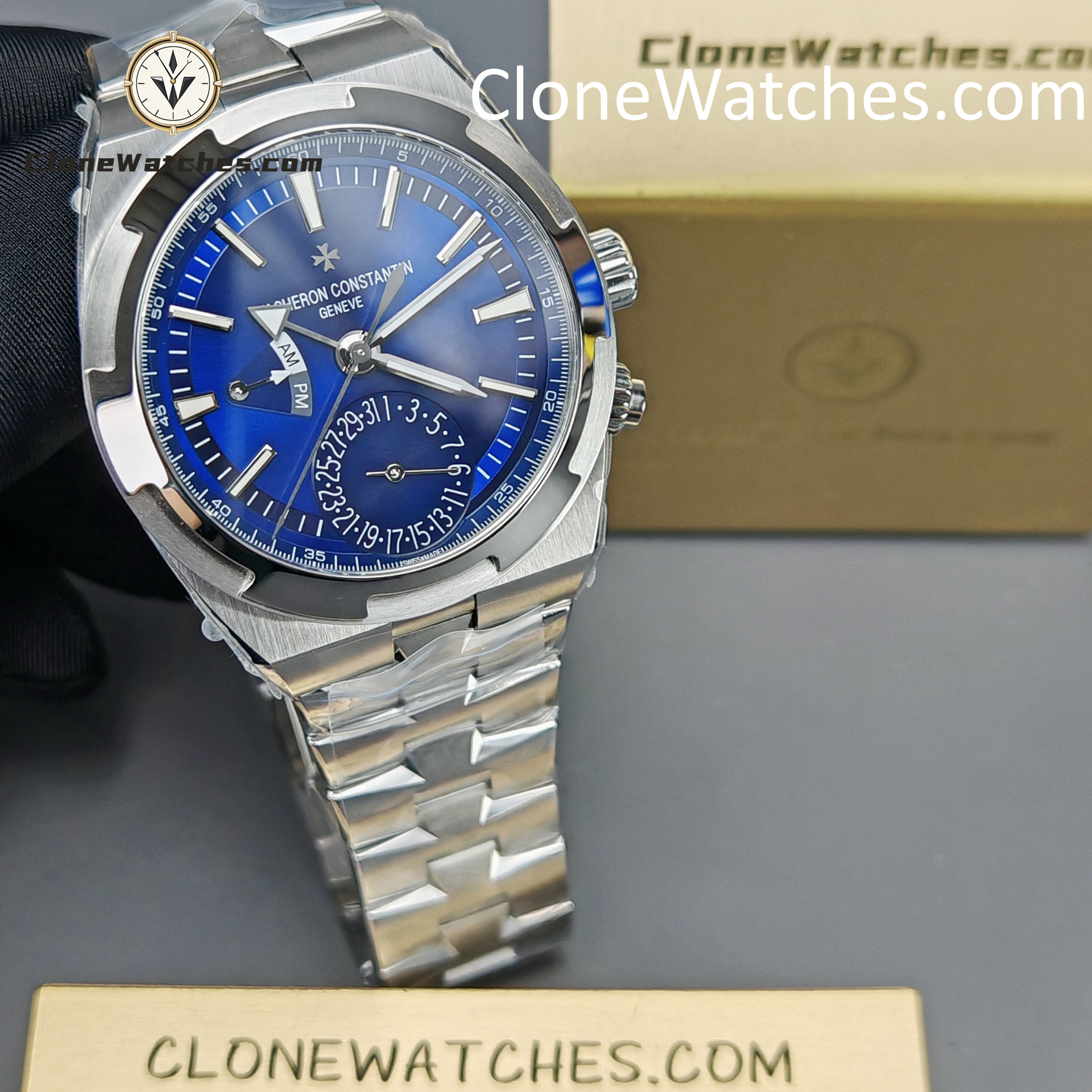 Vacheron Constantin Super Clone Watches 1:1 Overseas Dual Time 7920V/210A-B334 Blue Dial