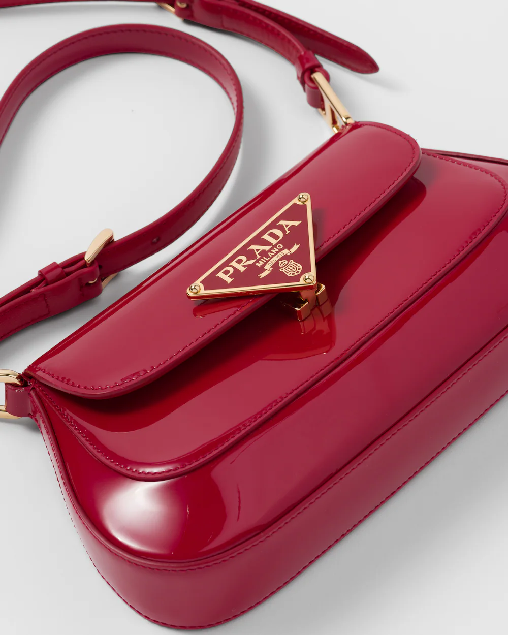 Patent leather shoulder bag