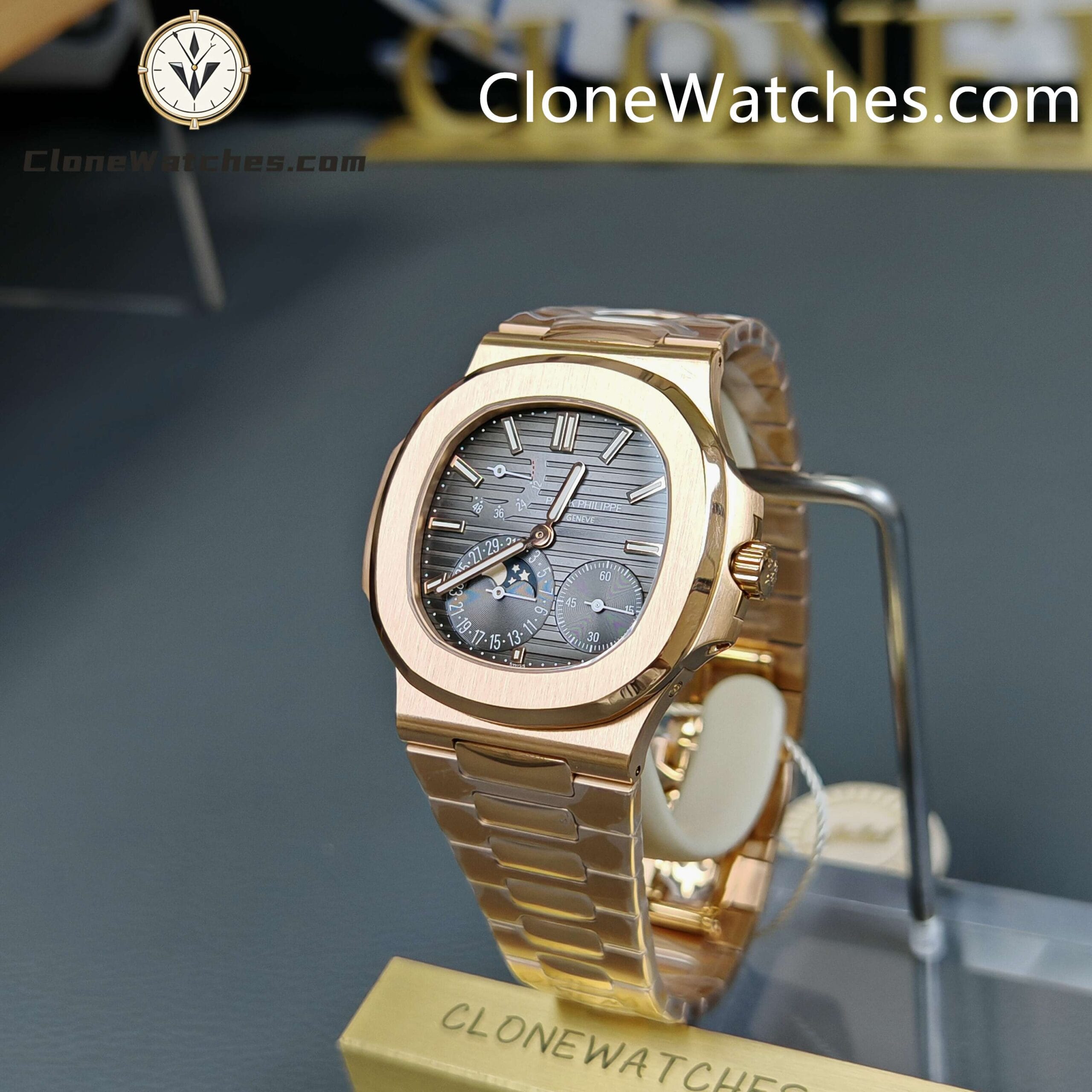 Patek Philippe Super Clone Watches 1:1 Nautilus Moon Phase 18K Rose Gold 5712 Grey Dial New Clasp