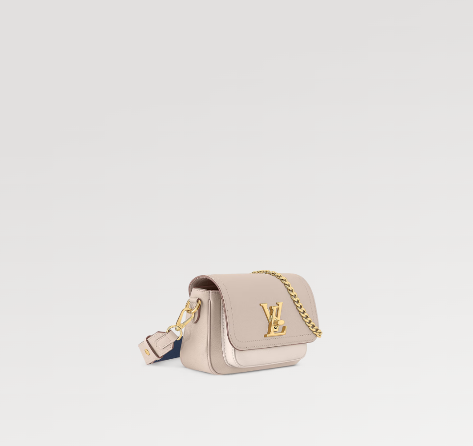 Louis Vuitton M21084 LockMe Tender