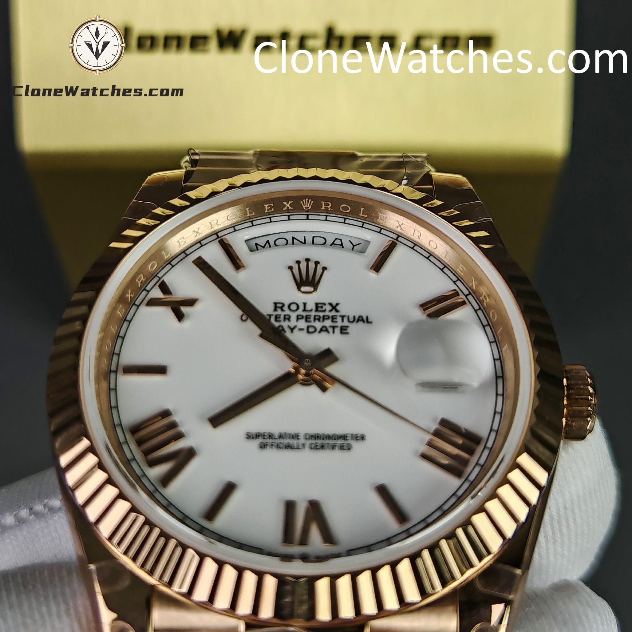 Rolex Super Clone Watches 1:1 Day Date 18K Rose Gold Roman Dial 40mm m228235-0032 3255 Movement