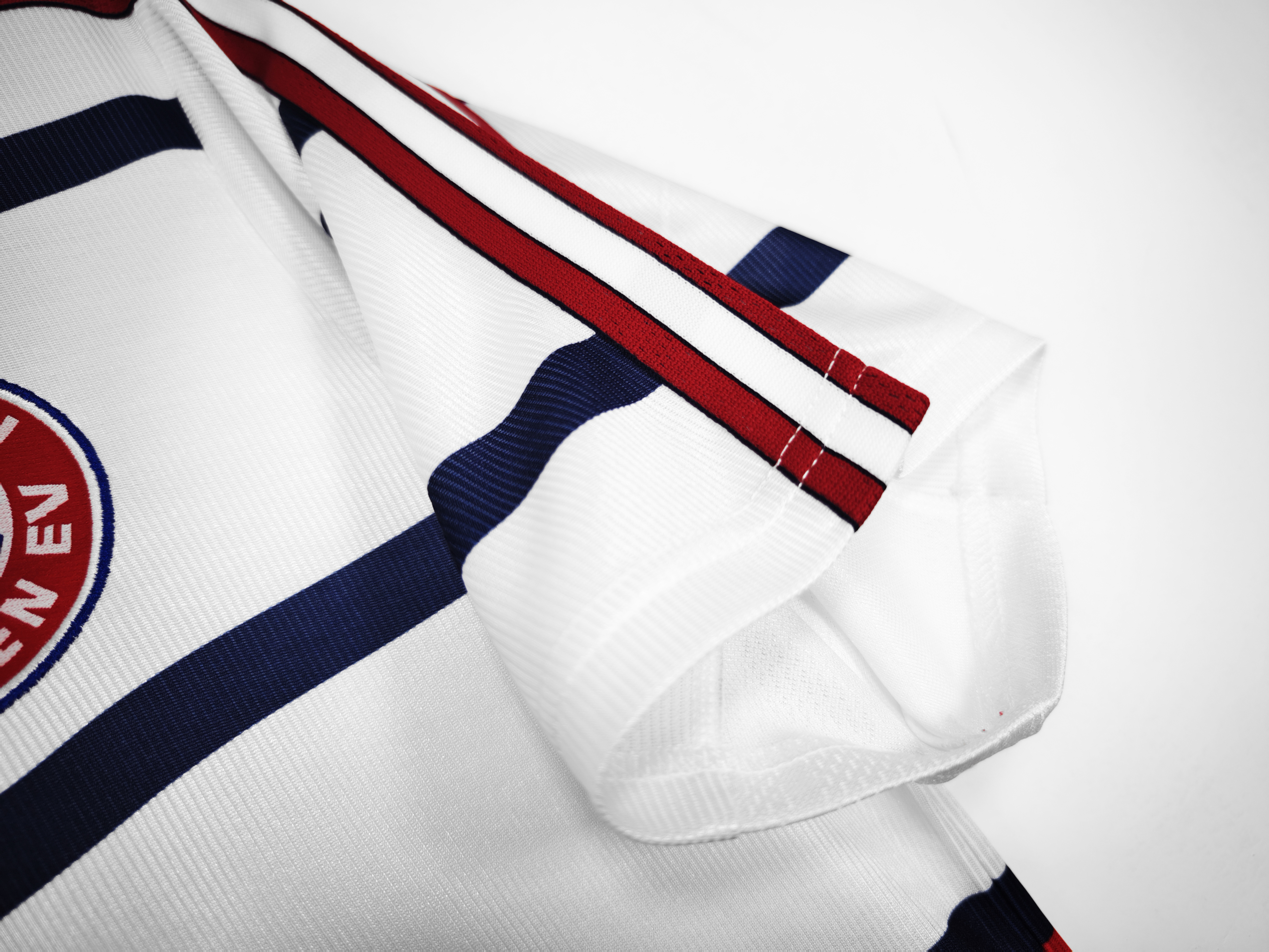 1998/00 Bayern Munich Away Retro Jersey 1:1 Thai Quality - Fans Edition