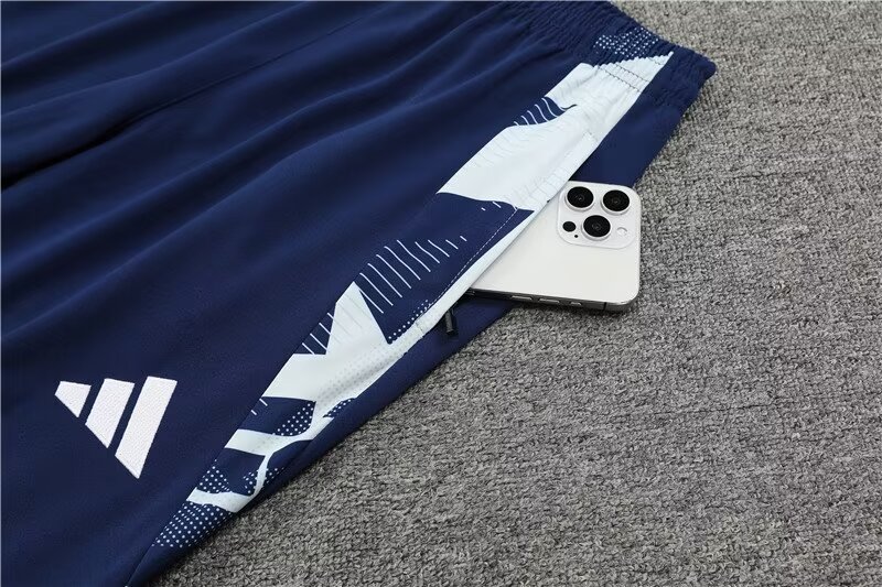 2024/25 Arsenal half zip training suit