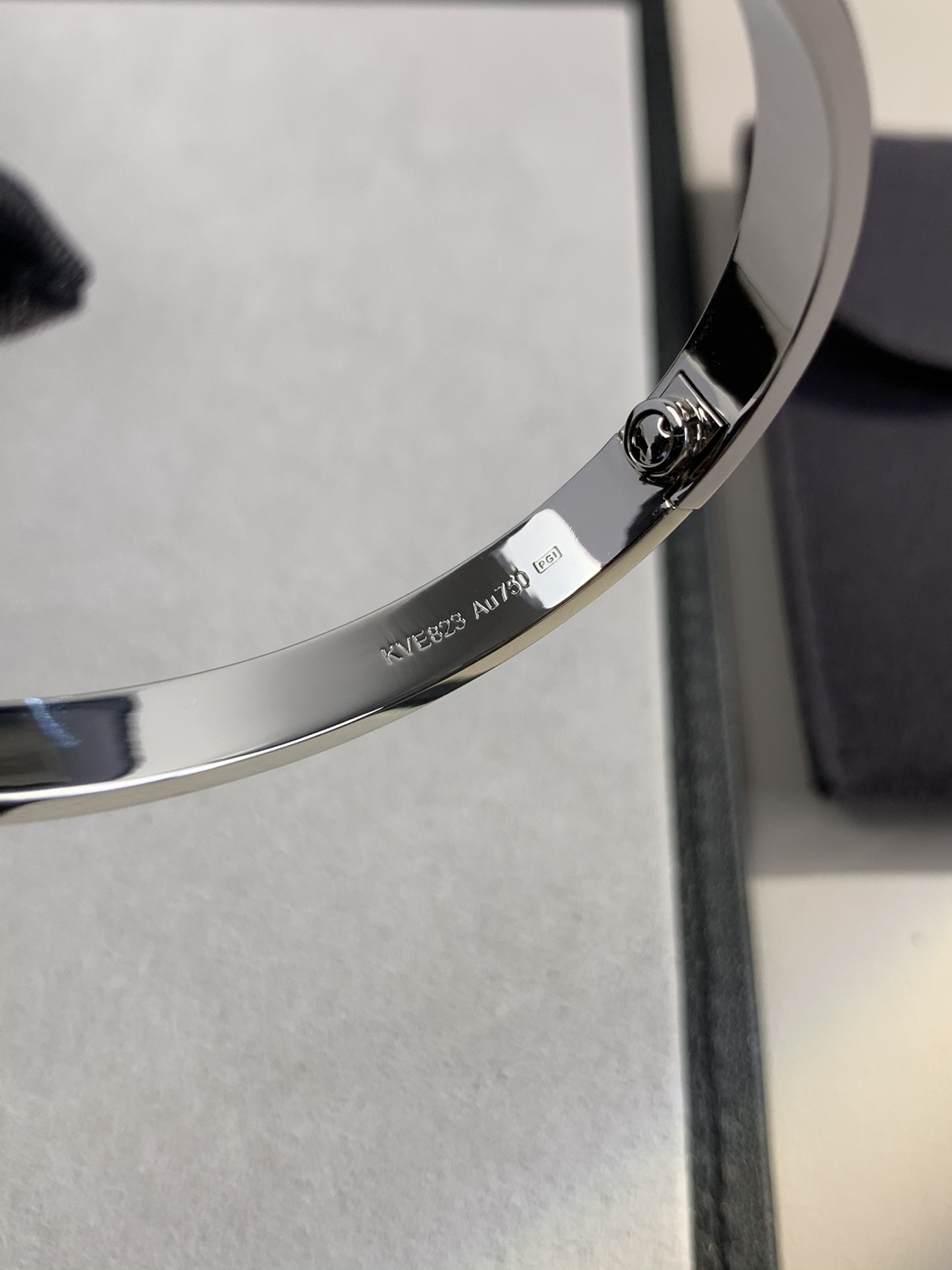 Cartier LOVE Series Wide 18K Bracelet