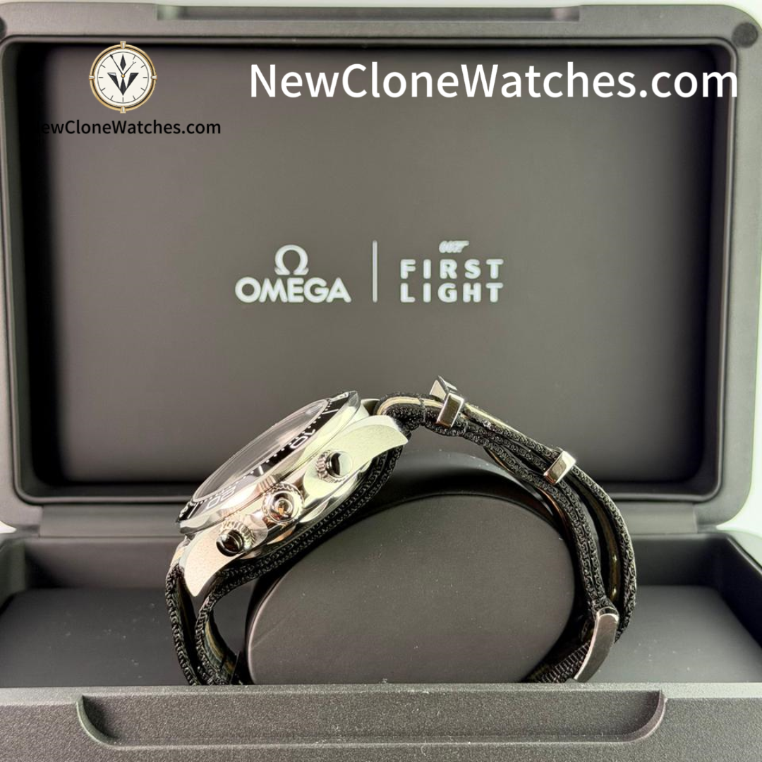 Omega Seamaster Diver 300 M 44 mm - 210.32.44.51.01.002 - First Light 007 Special Edition