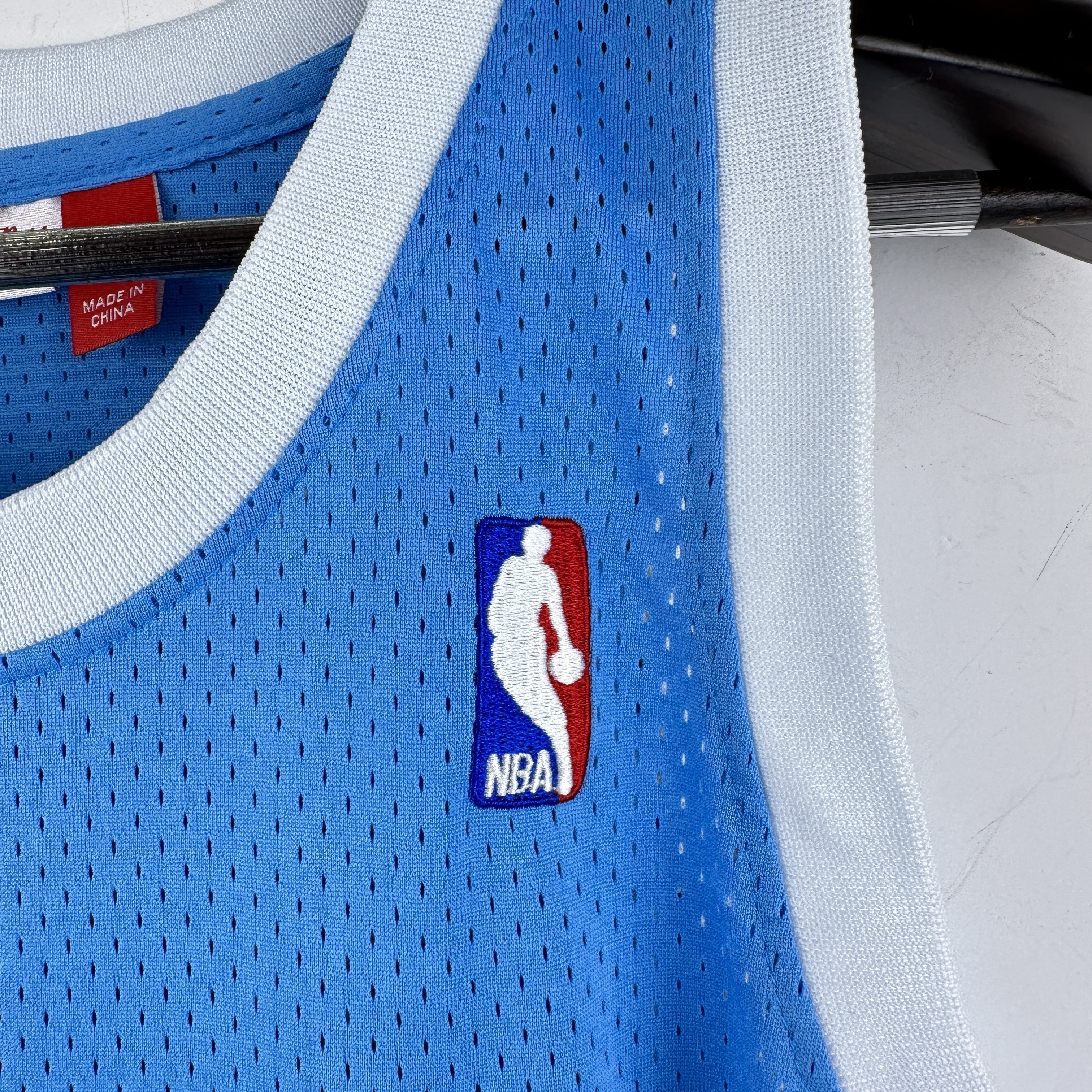 Embroidered MN Retro Jersey Lakers 04/05 Season Sky Blue Four-Star No. 8 Kobe