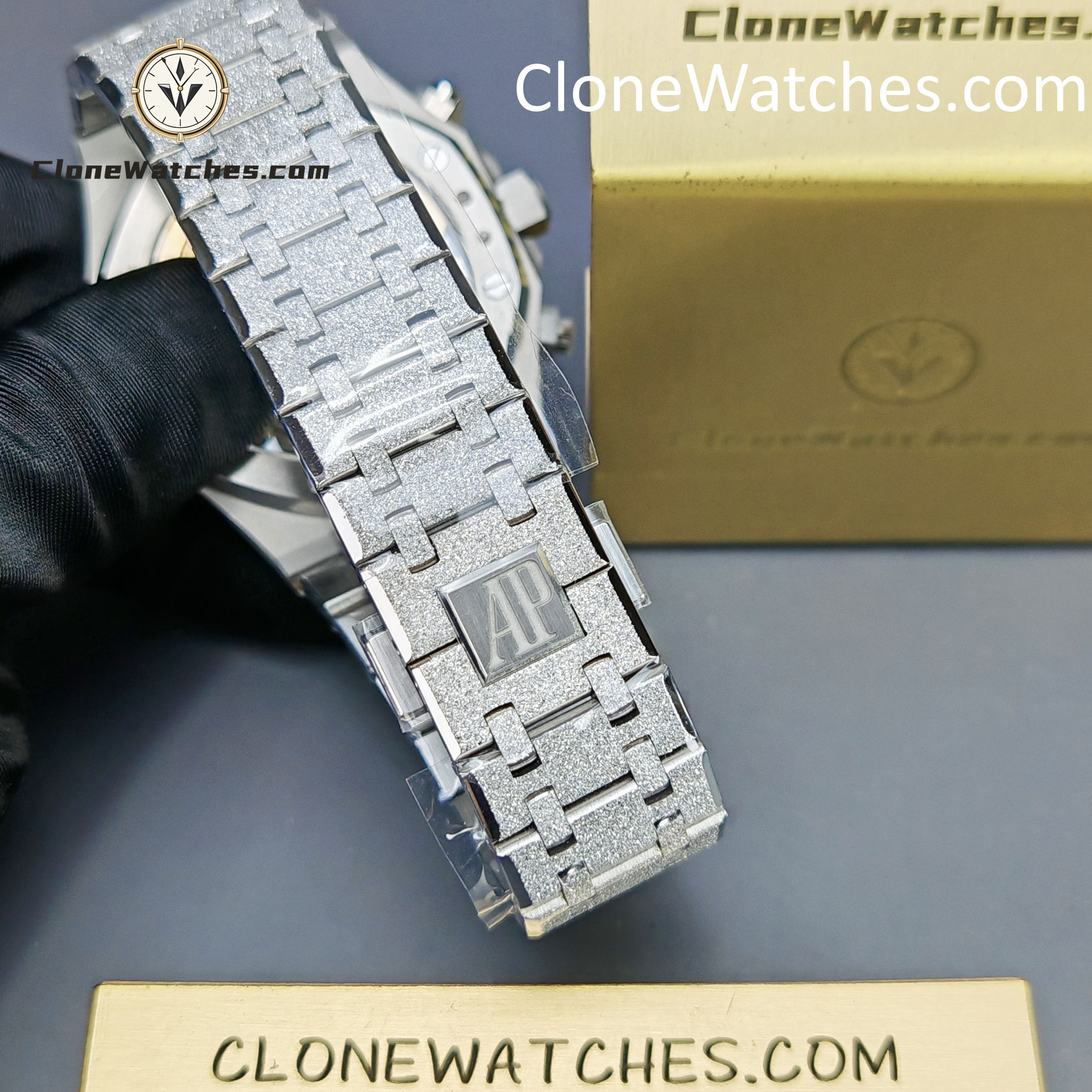 Audemars Piguet Super Clone Watches 1:1 Royal Oak Black & Silver Dial 26239BC Selfwinding Chronograph