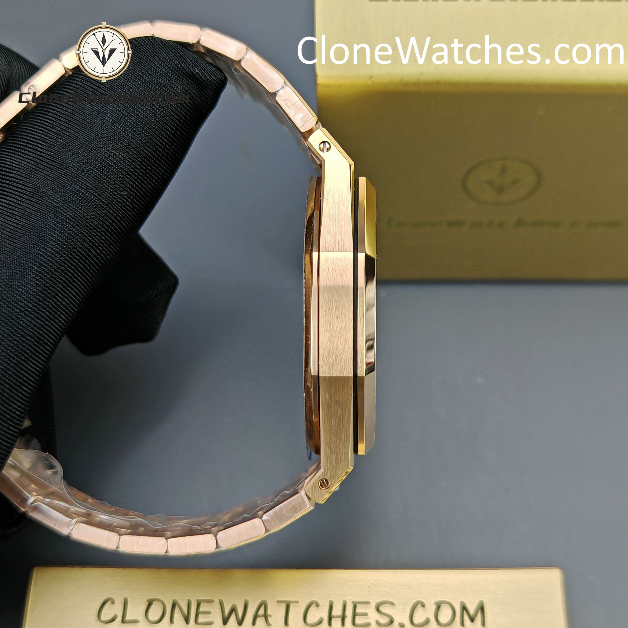 Audemars Piguet Super Clone Watches 1:1 Royal Oak”Jumbo” Extra-Thin “50th Anniversary” 16202 Smoked Grey Dial 39MM