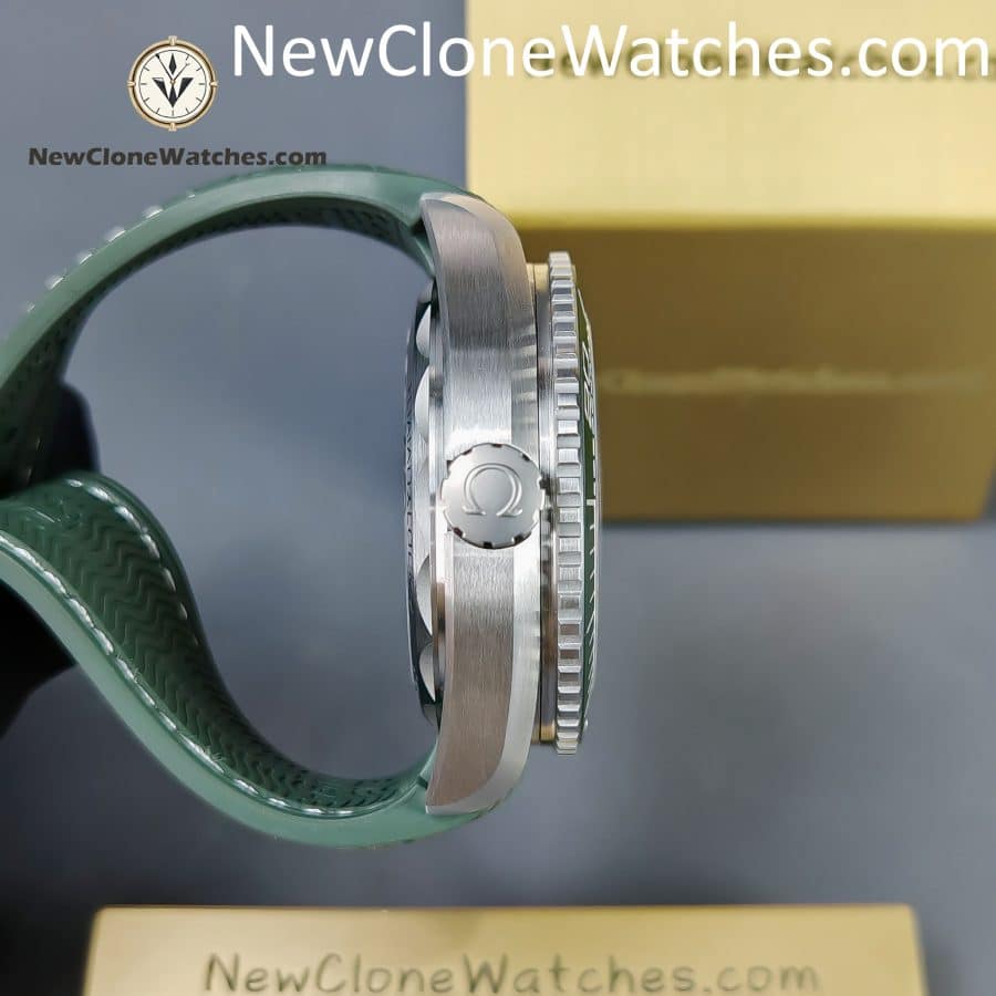 OMEGA Super Clone Watches 1:1 Seamaster Planet Ocean 600m 215.32.44.21.06.001 43.5MM