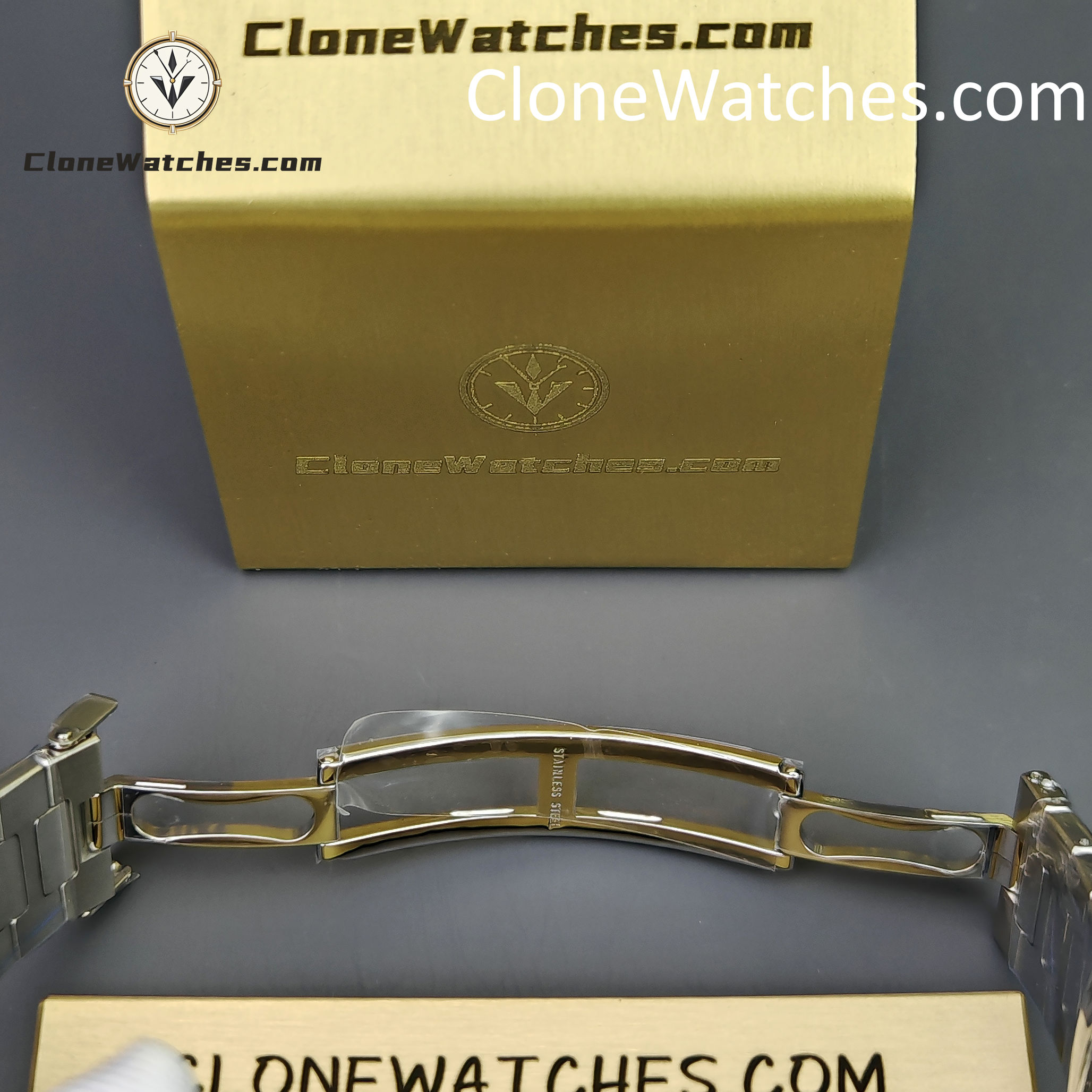 Patek Philippe Super Clone Watches 1:1 5711 Nautilus Dark blue Dial