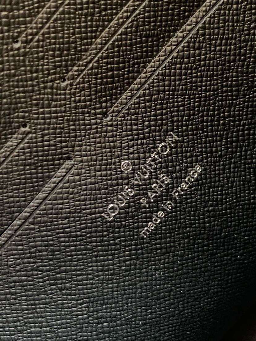 Latest Style ＜LV＞Zipper Bag