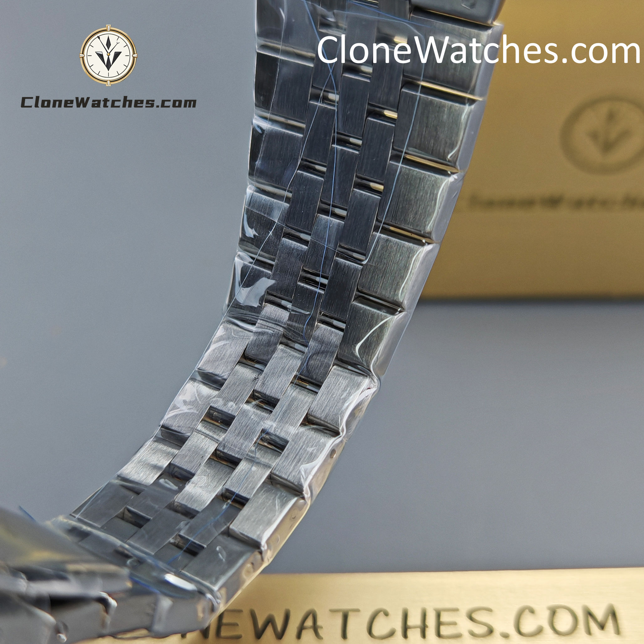 Rolex Super Clone Watches 1:1 Land-Dweller M127336-0001 Blue Dial 7135 Movement 40mm