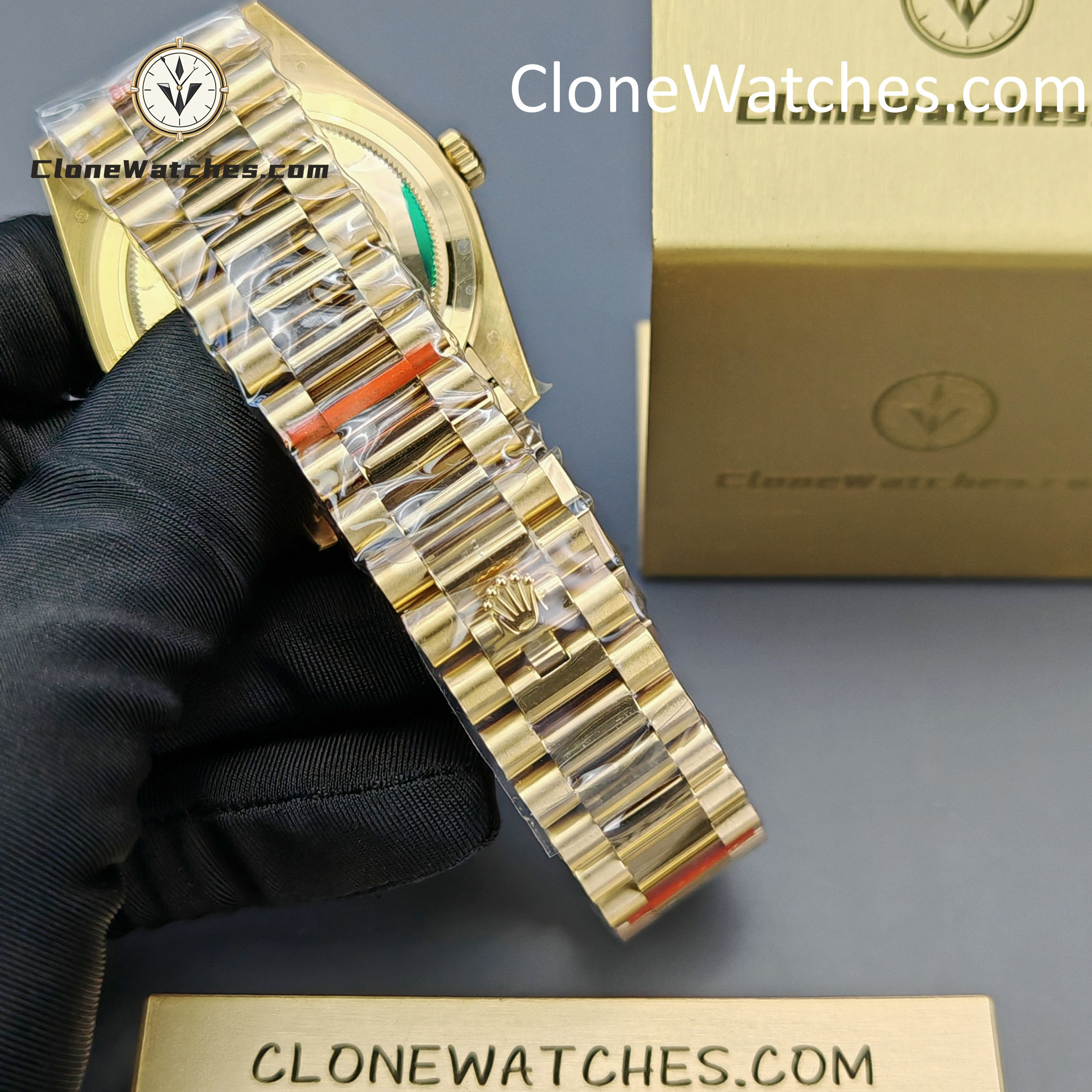 Rolex Super Clone Watches 1:1 Day Date 18K Gold Gradient Green Roman Dial 36mm m128238-0118 3255 Movement