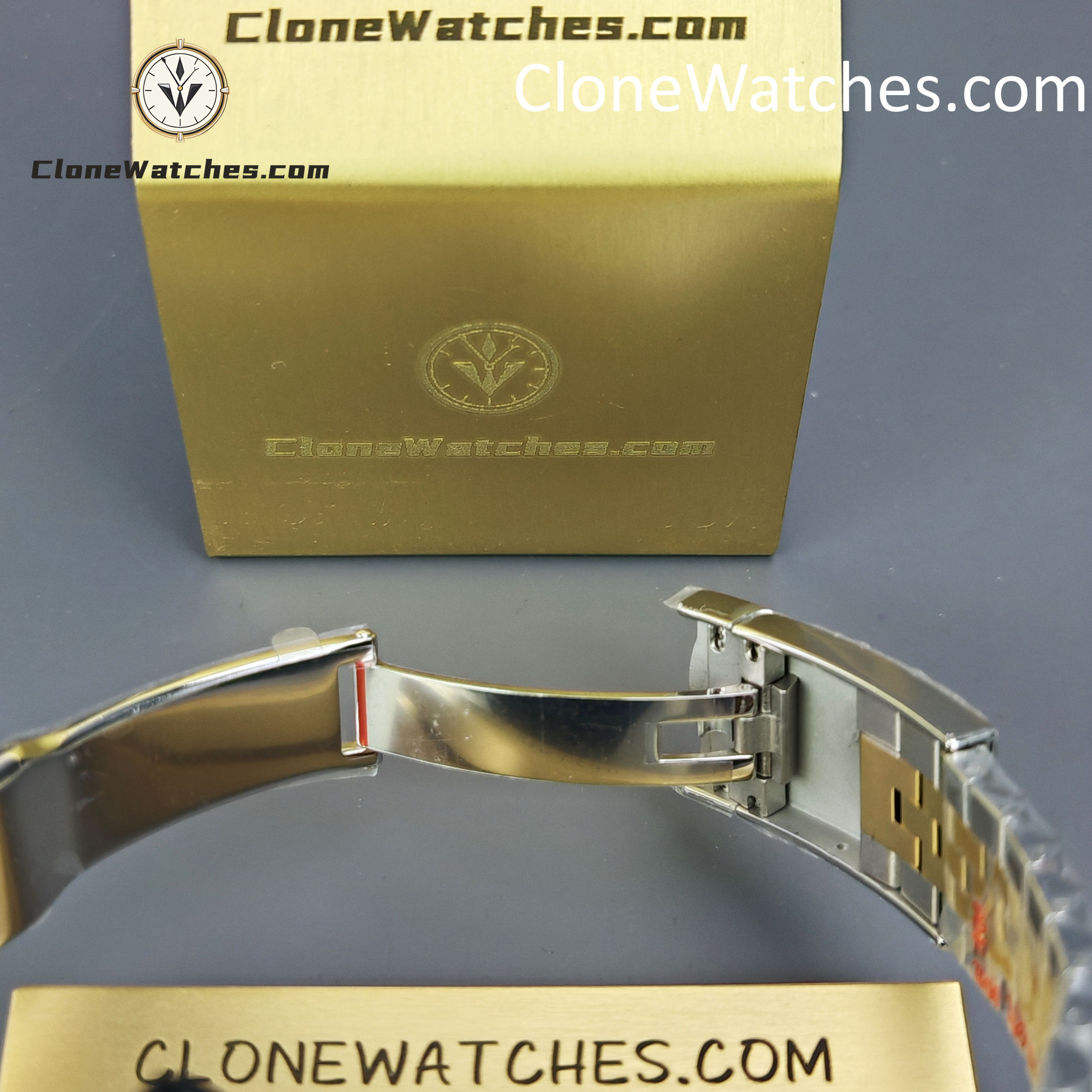 Rolex Super Clone Watches 1:1 Sky Dweller White Dial Jubilee m336933-0006 42MM