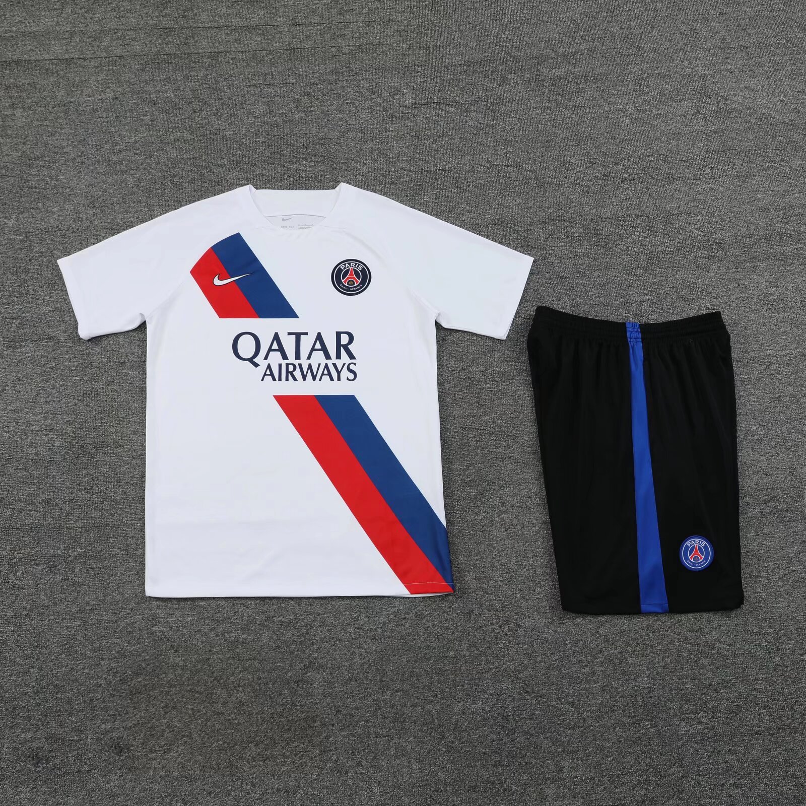 2024/25 Paris training Jersey - Adult Set