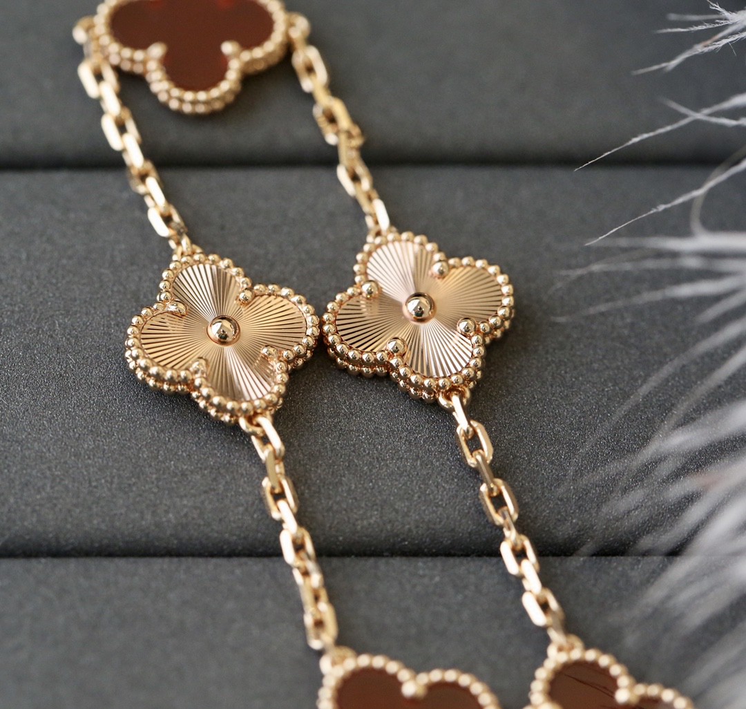Van Cleef & Arpels Four Leaf Lucky Series 18K Gold Bracelet