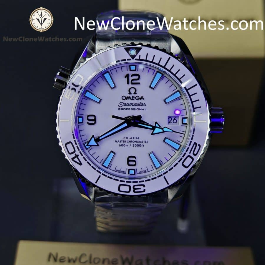 OMEGA Super Clone Watches 1:1 Seamaster Planet Ocean 600M 39.5MM 215.30.40.20.04.001