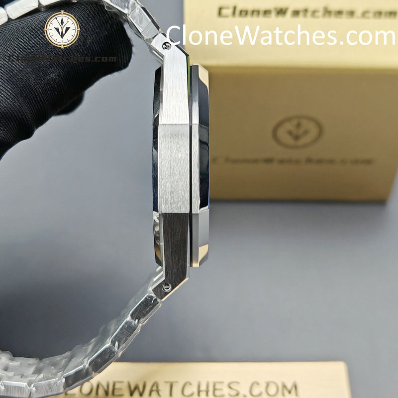Audemars Piguet Super Clone Watches 1:1 Royal Oak 15500 Blue Dial