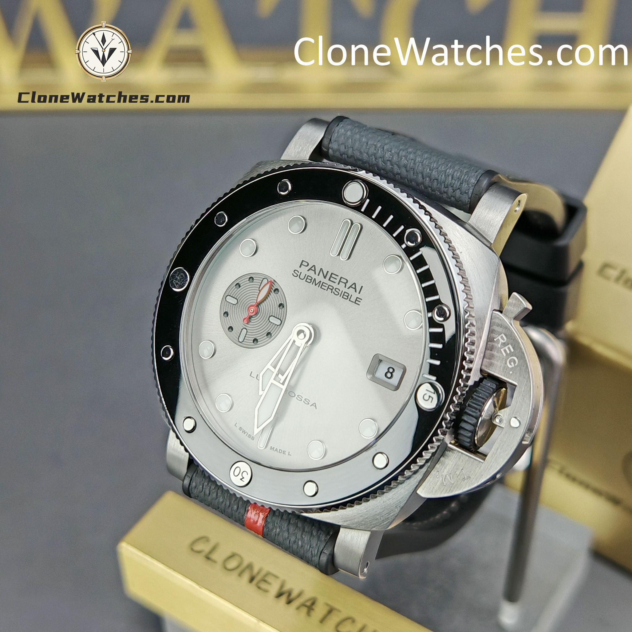 Panerai Super Clone Watches 1:1 Submersible QuarantaQuattro Luna Rossa PAM01681 44mm
