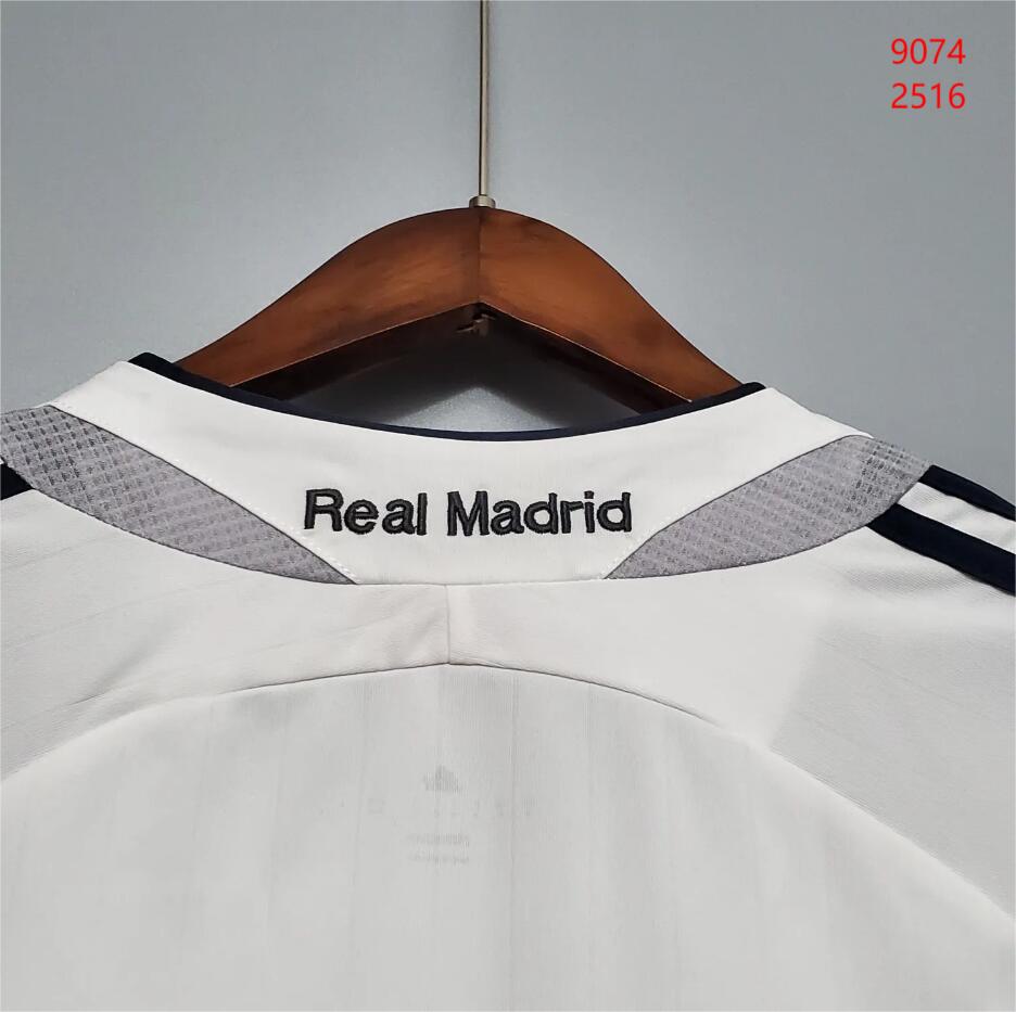 2006/07 Real Madrid Home Retro Jersey - Fans Edition