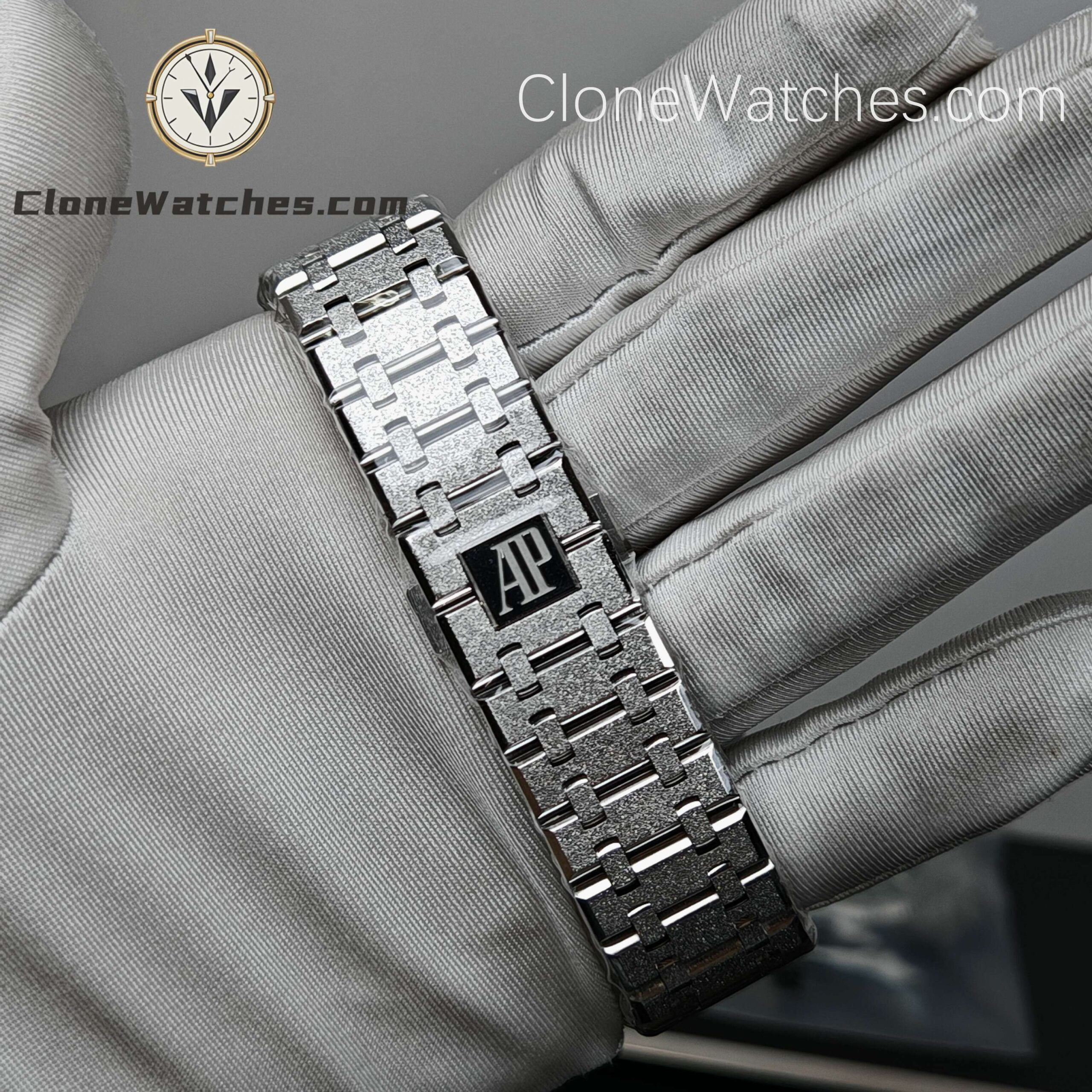 Audemars Piguet Super Clone Watches 1:1 Royal Oak Frost 15400 Blue Dial