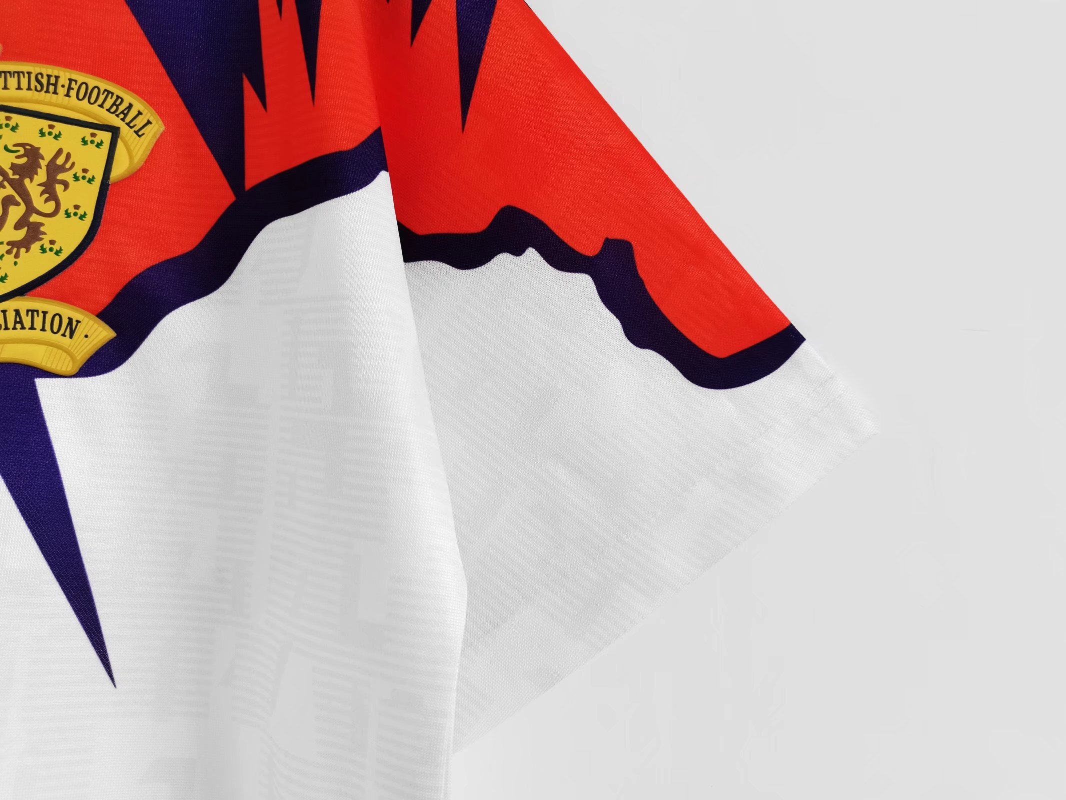 1991/93 Wales away retro jersey 1:1 Thai quality - Fans Edition