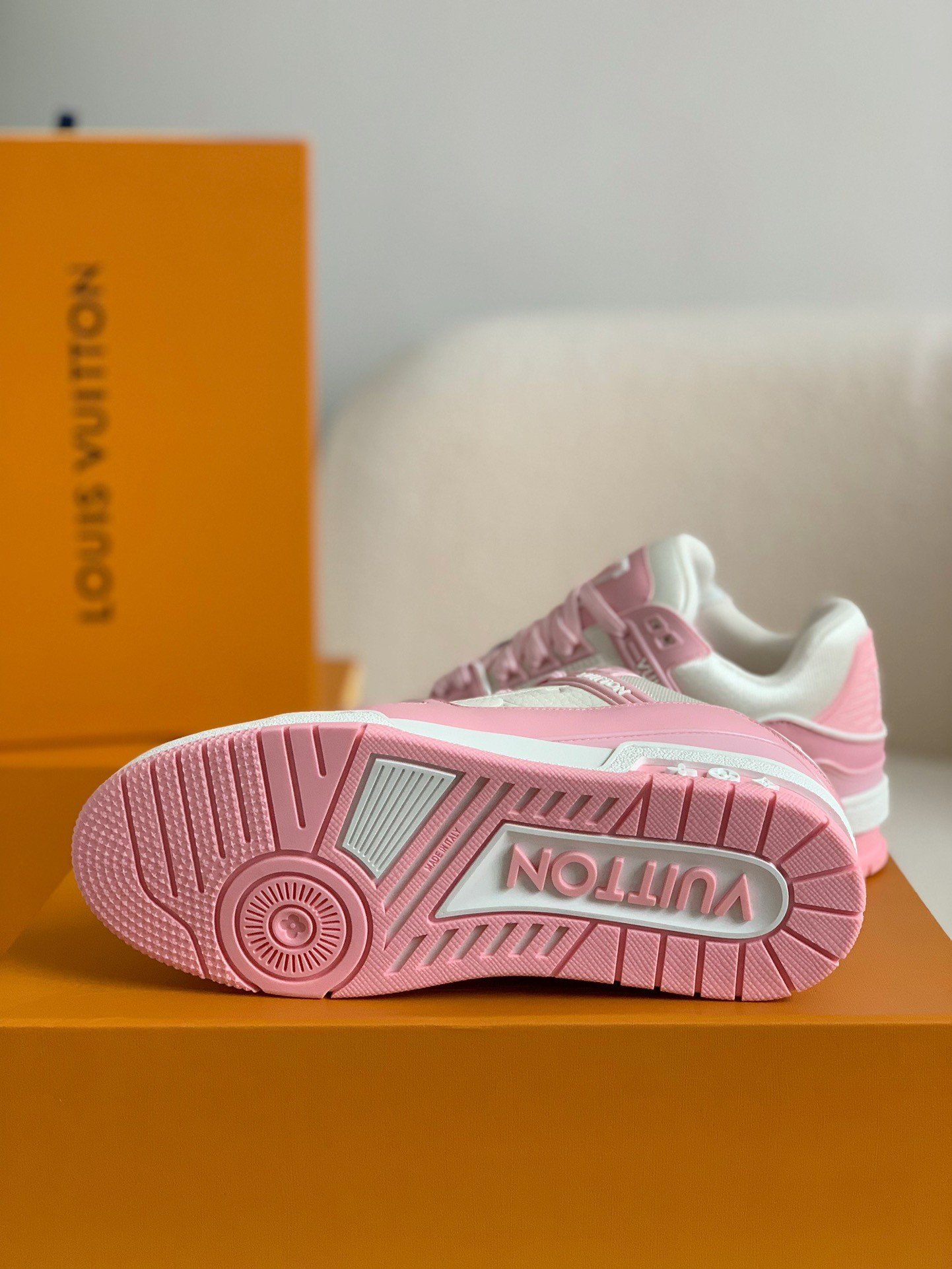 LOUIS VUITTON TRAINER SNEAKERS