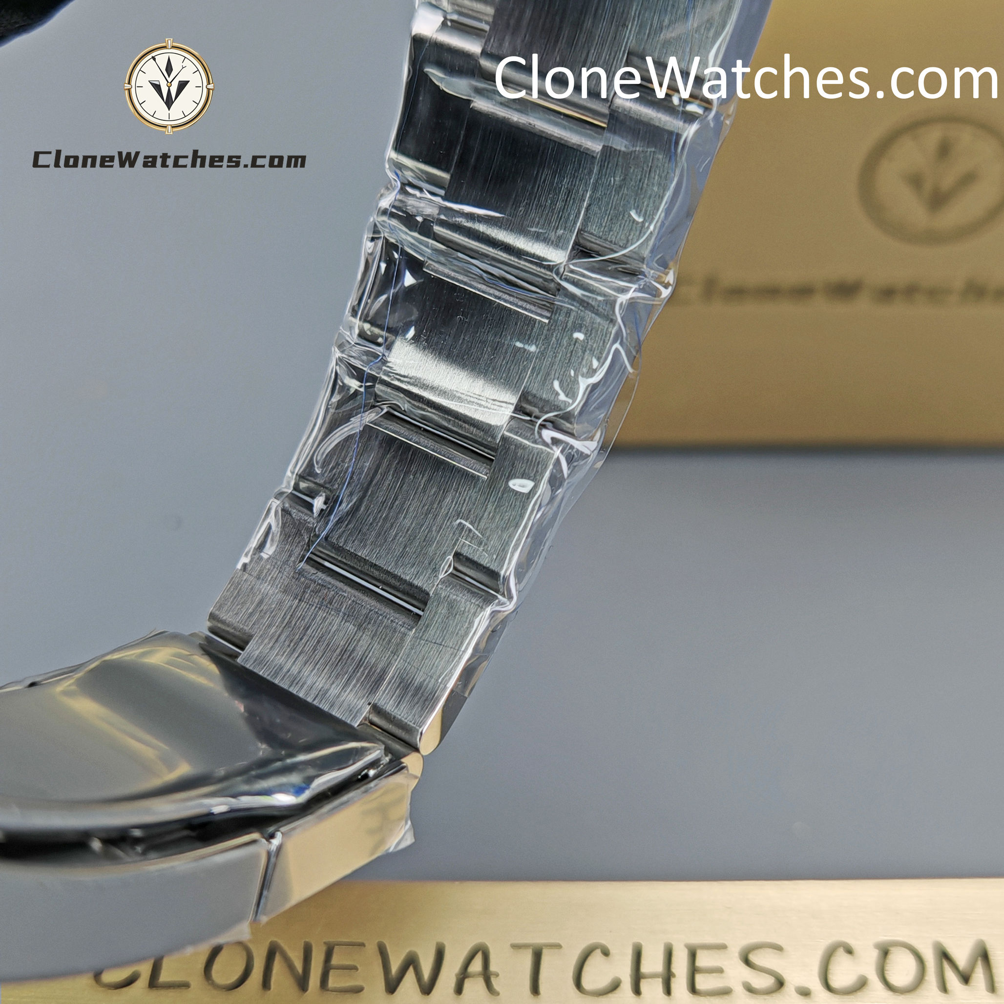 Rolex Super Clone Watches 1:1 Deepsea Sea Dweller Gradient Blue Dial m126660-0002 3235 Movement