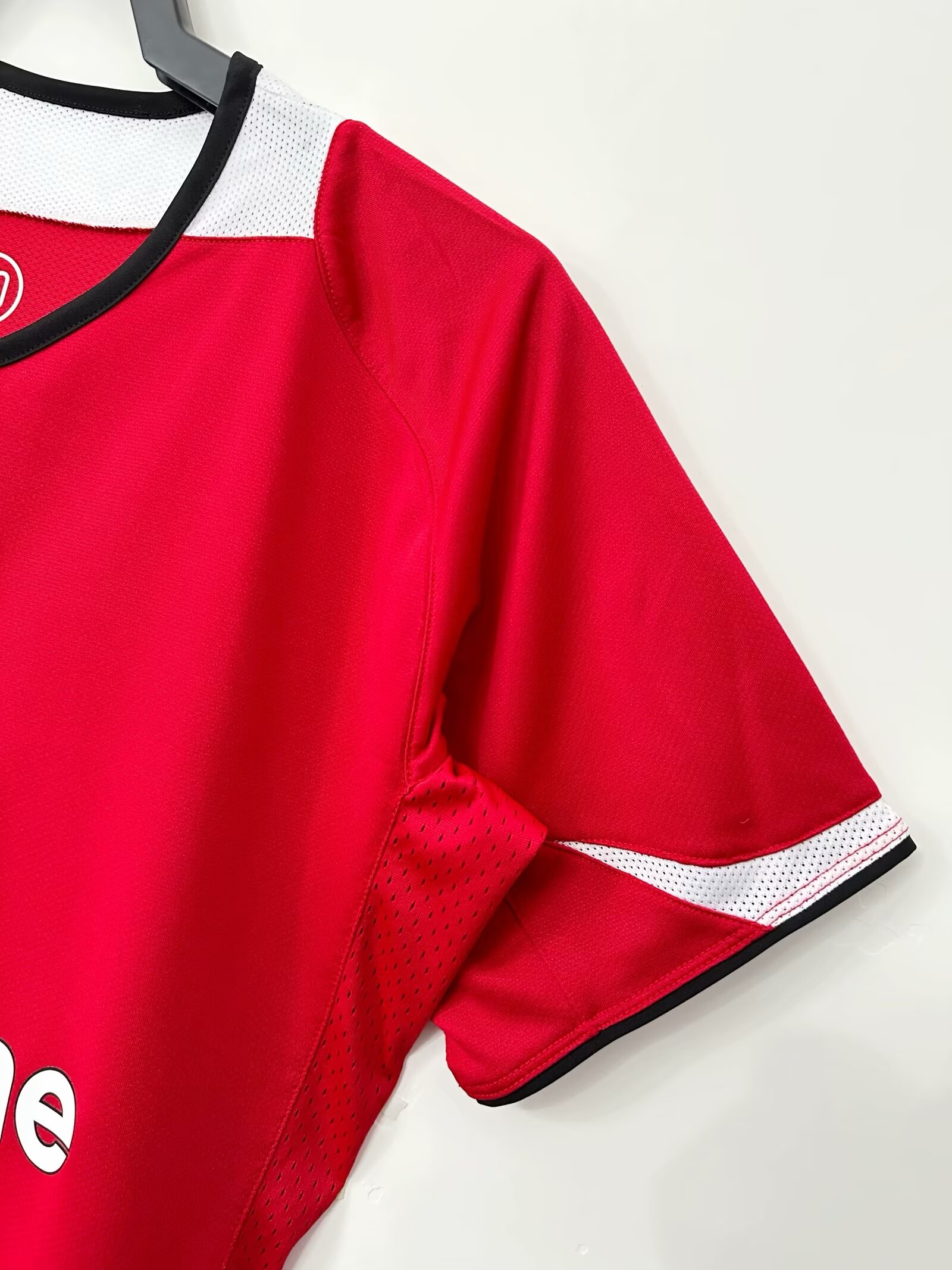 2005/2006 Manchester United home retro jersey 1:1 Thai quality - Fans Edition