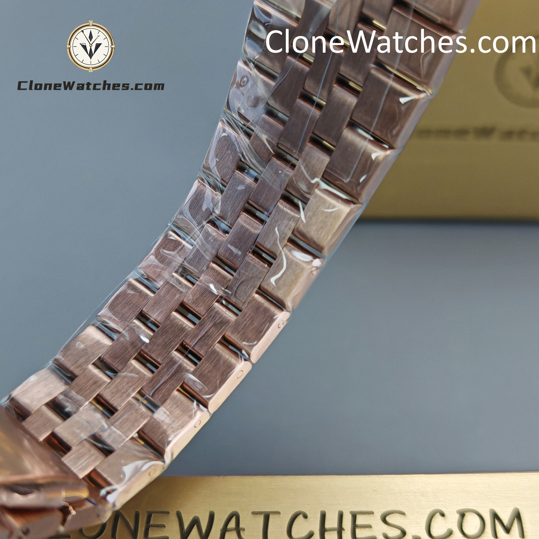 Rolex Super Clone Watches 1:1 Land-Dweller M127335-0001 White Dial Rose Gold 7135 Movement 40mm