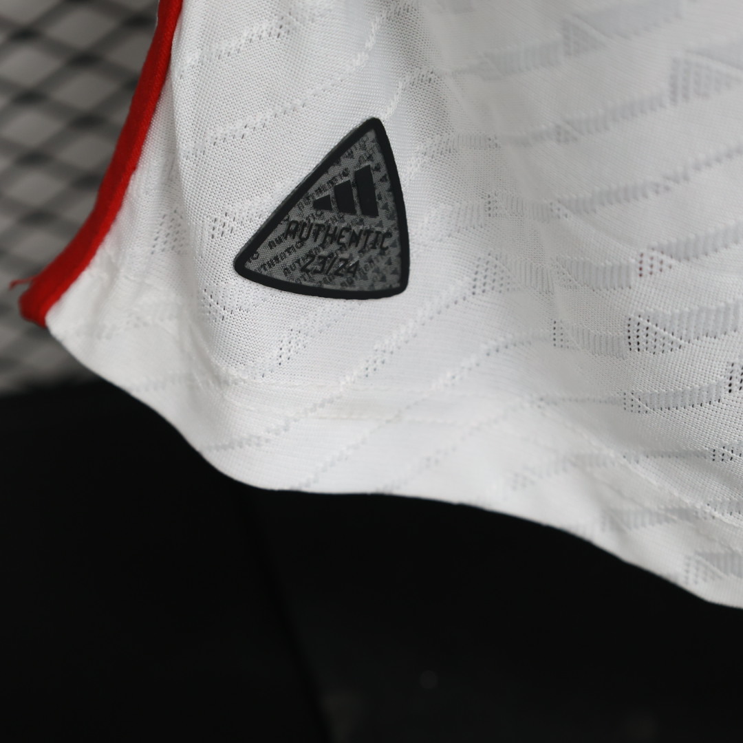 2023/2024 Bayern long-sleeved white player version jersey