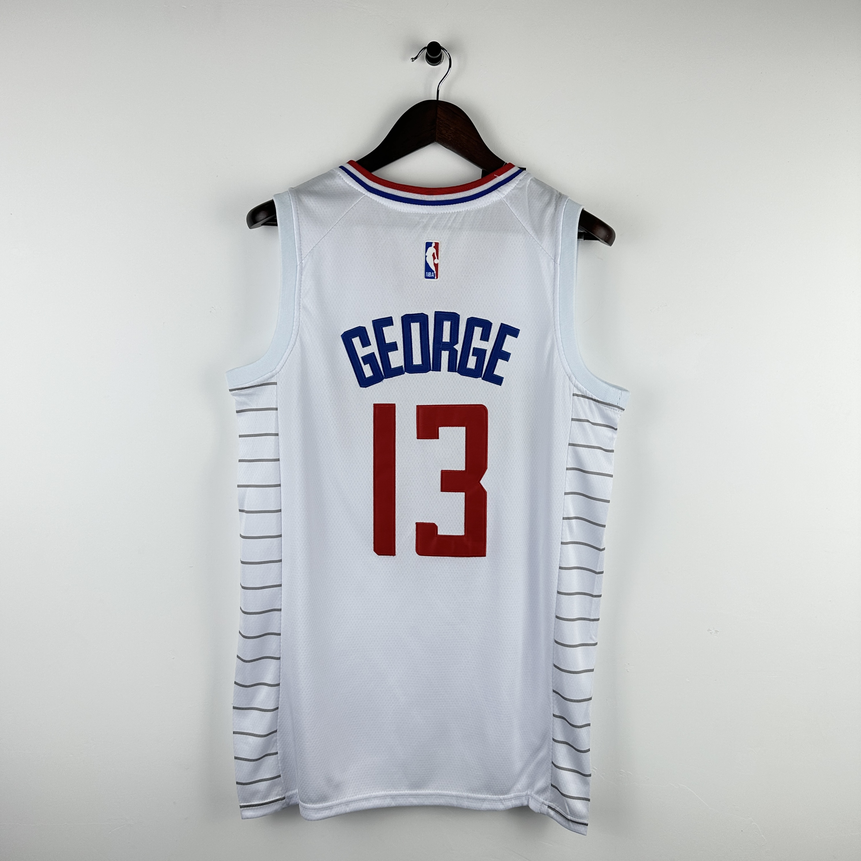 Embroidery Clippers White No. 13 George