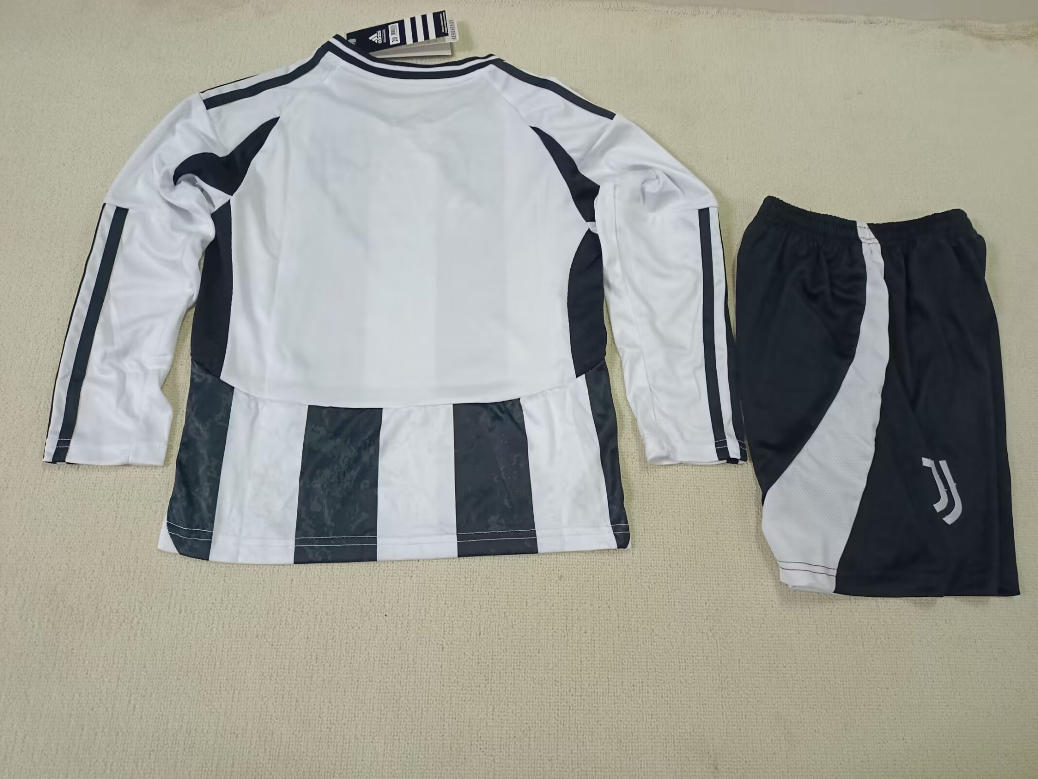 2024/25 Juventus Home Long Sleeve - Kids Kit