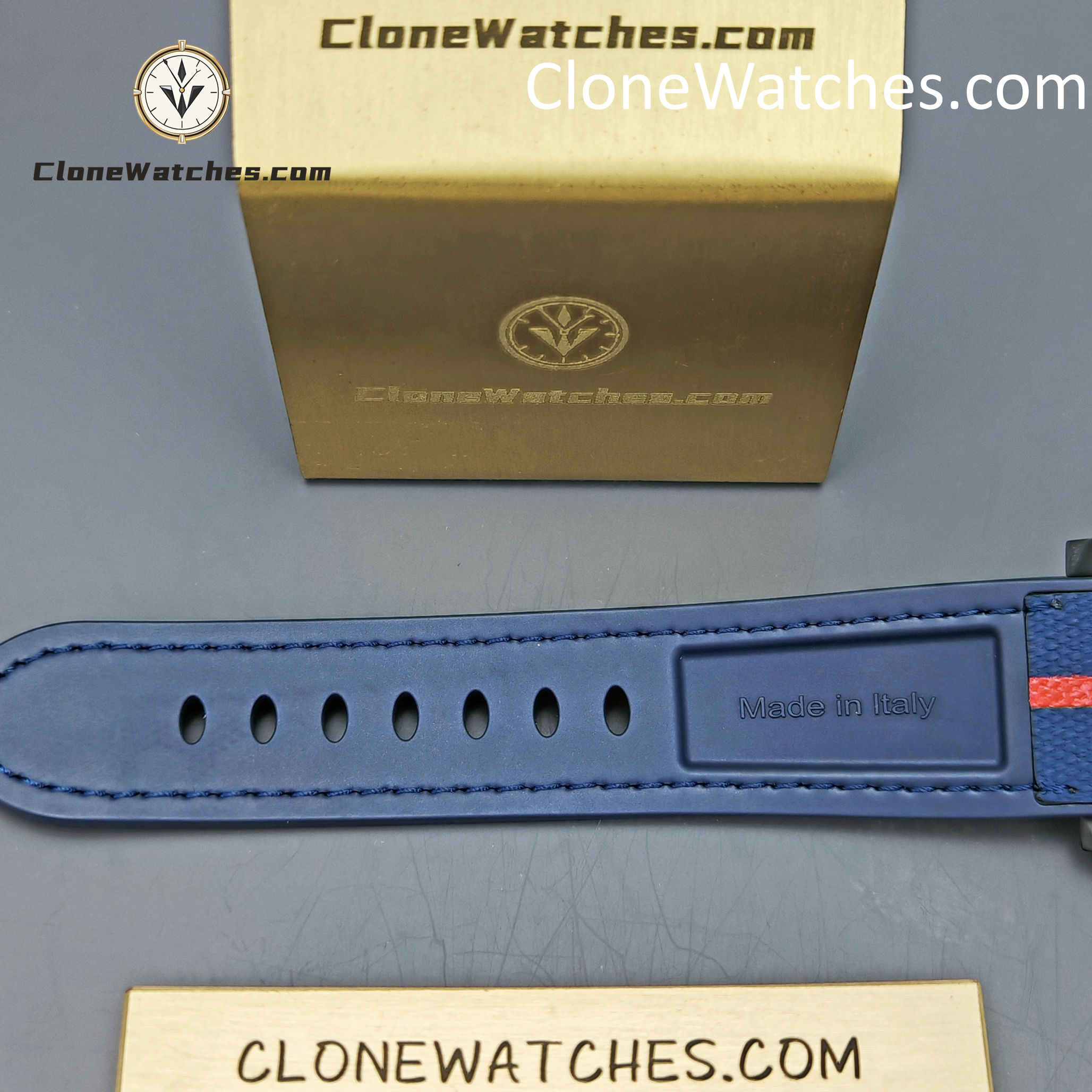 Panerai Super Clone Watches 1:1 Submersible Luna Rossa Ti-Ceramitech PAM01543 White Dial