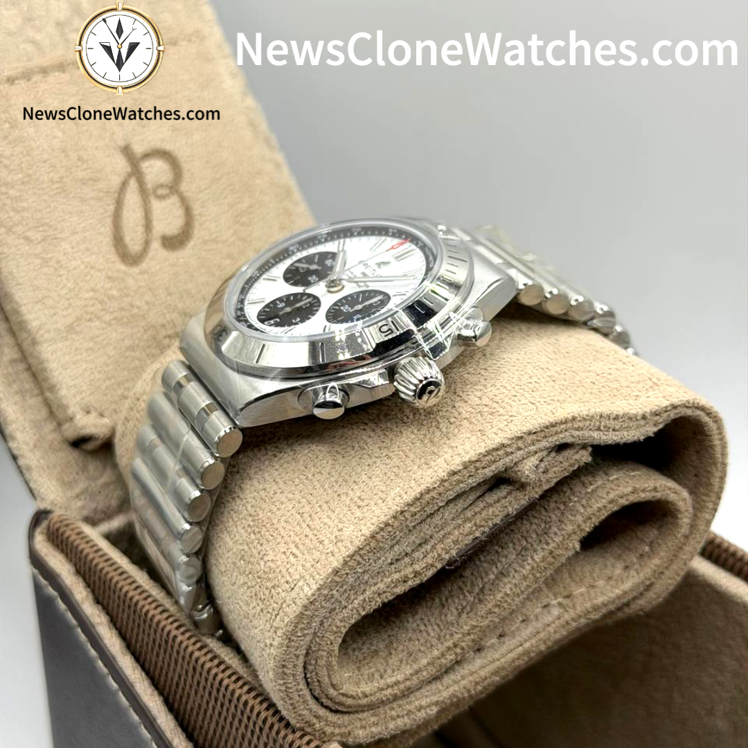 Breitling Chronomat AB0158101A1A1