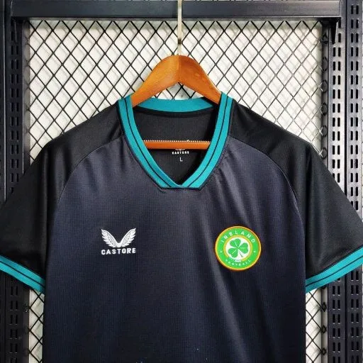 2023/24 Ireland third away kit