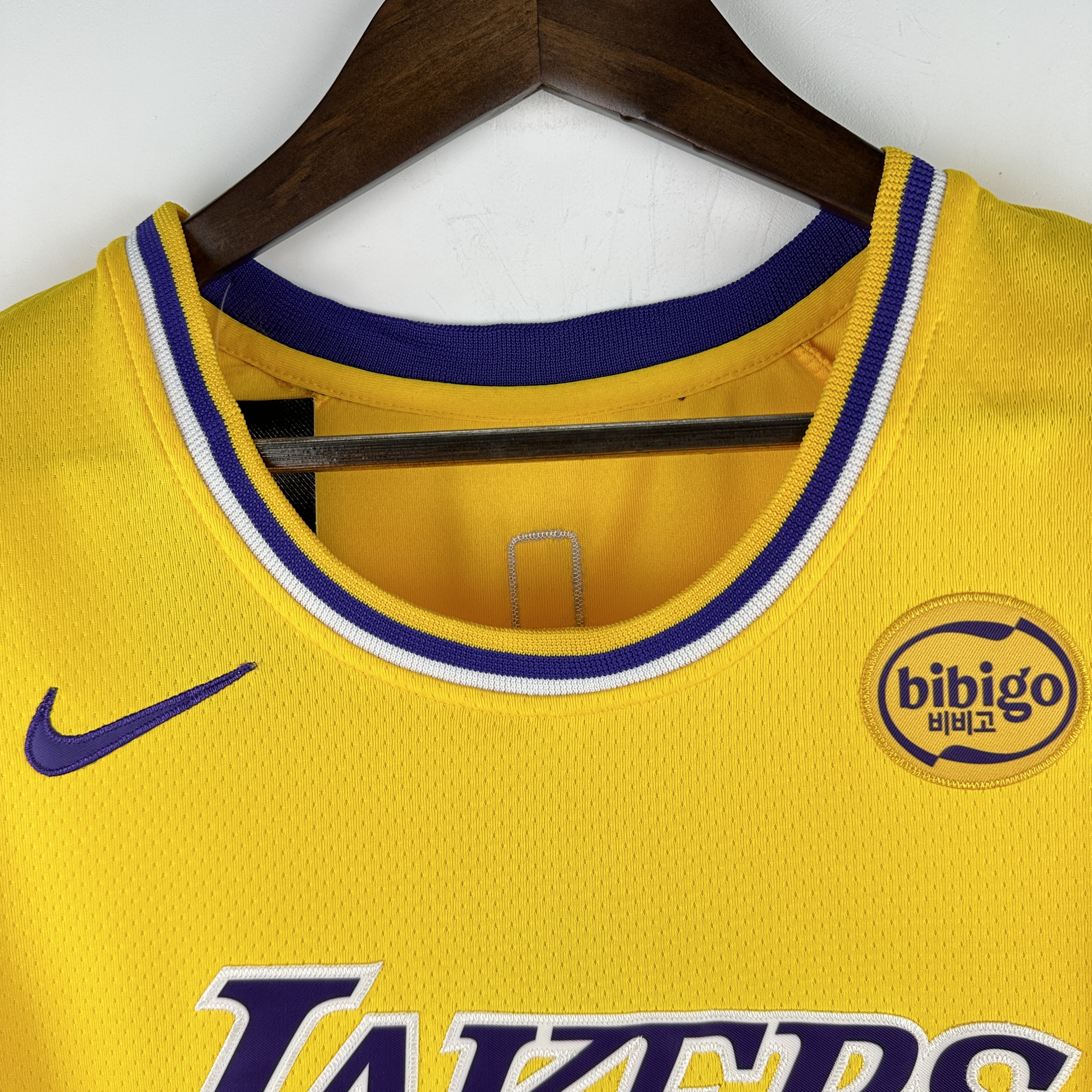 Embroidered Lakers Crew Neck Yellow No. 77 Doncic