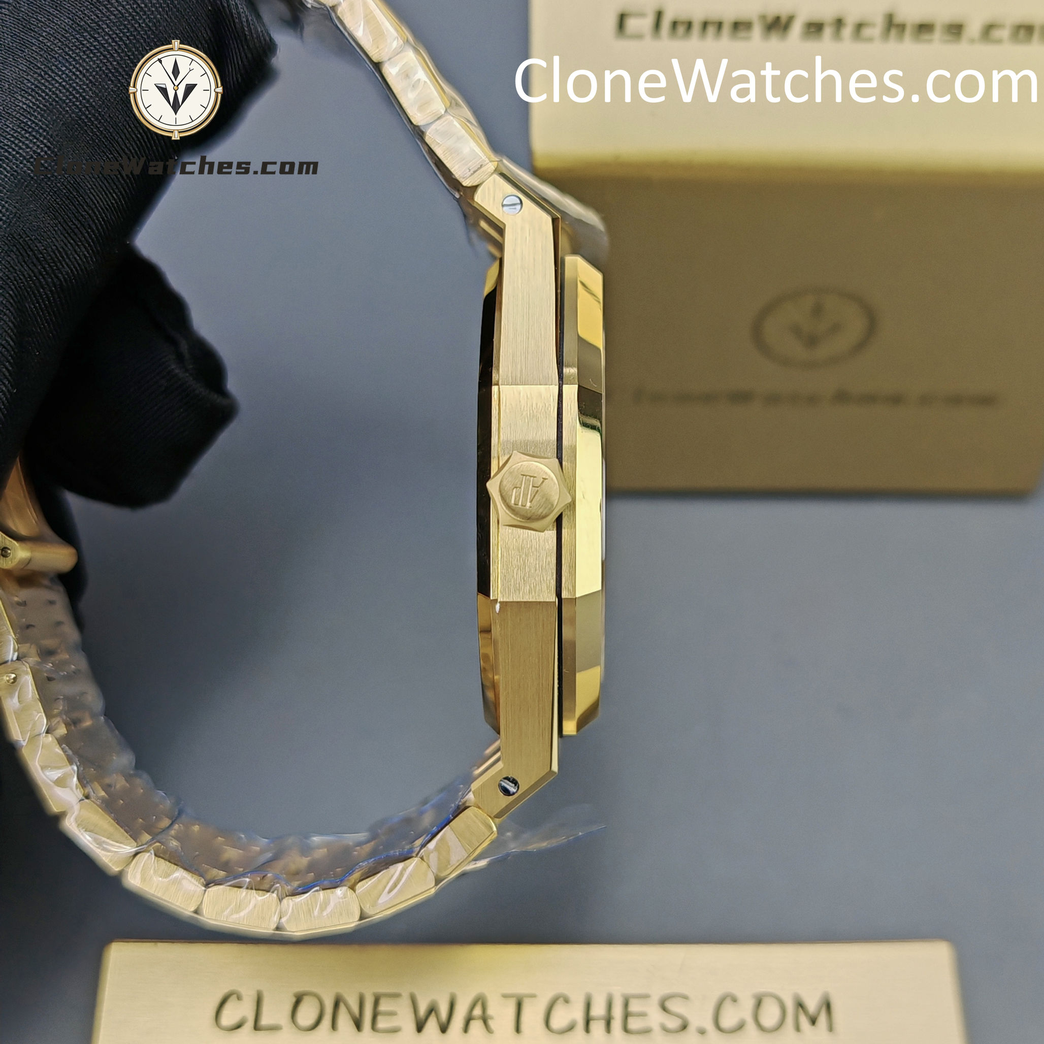 Audemars Piguet Super Clone Watches 1:1 Royal Oak 18K Gold 15407 Skeleton Dial